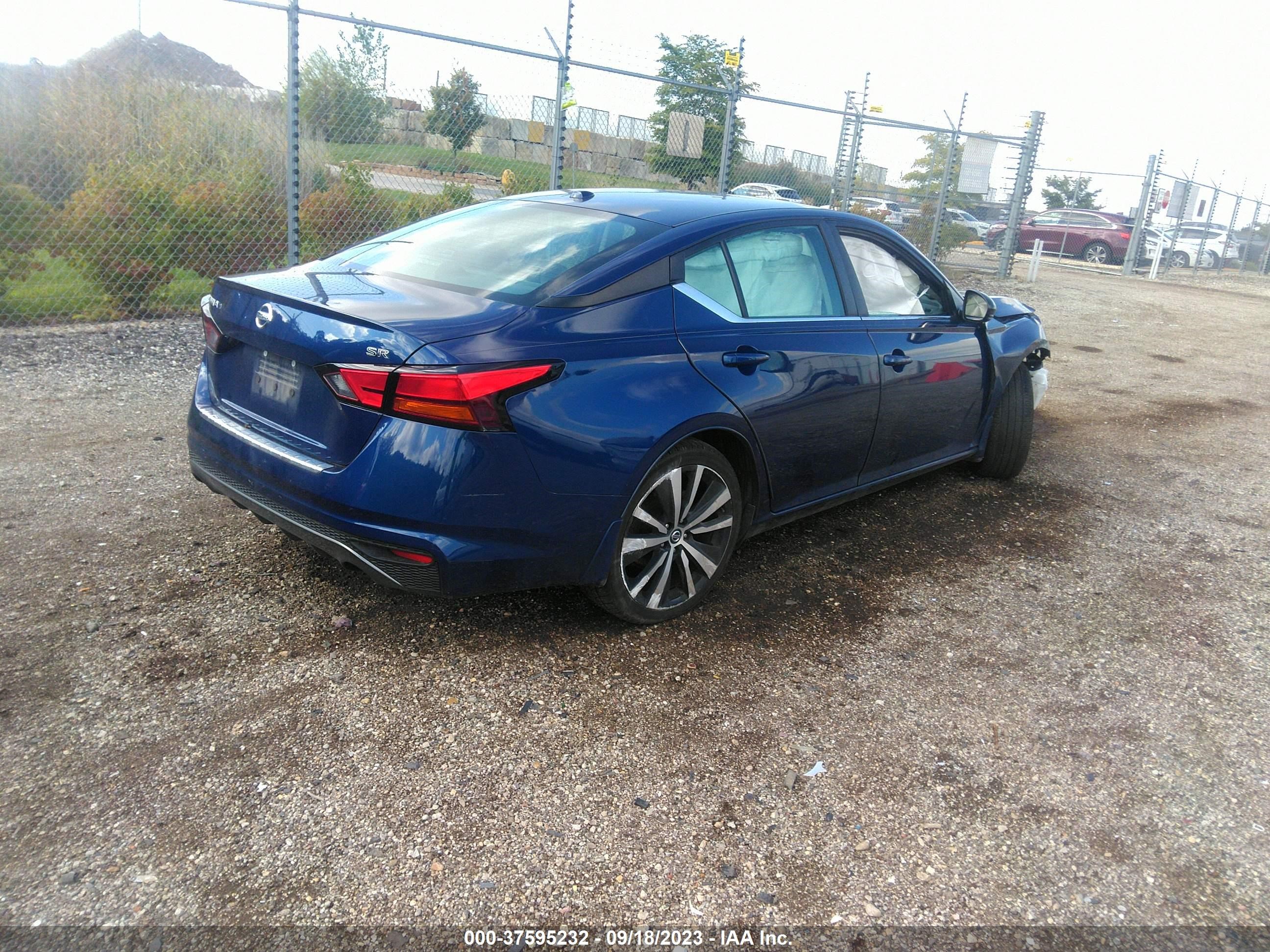 Photo 3 VIN: 1N4BL4CV0KC155069 - NISSAN ALTIMA 