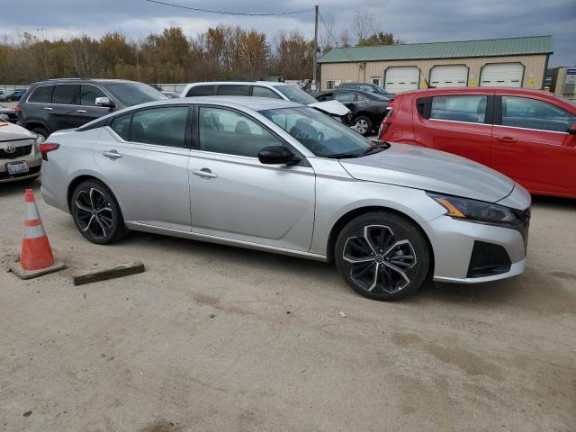 Photo 3 VIN: 1N4BL4CV0PN321327 - NISSAN ALTIMA 