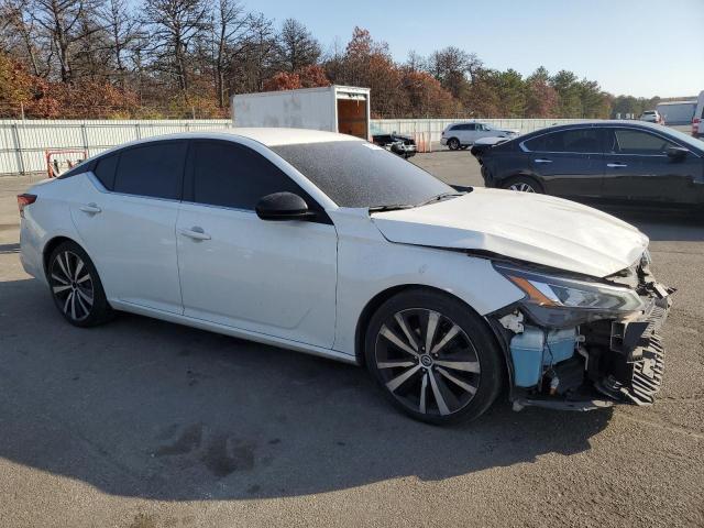 Photo 3 VIN: 1N4BL4CV2KC257120 - NISSAN ALTIMA SR 