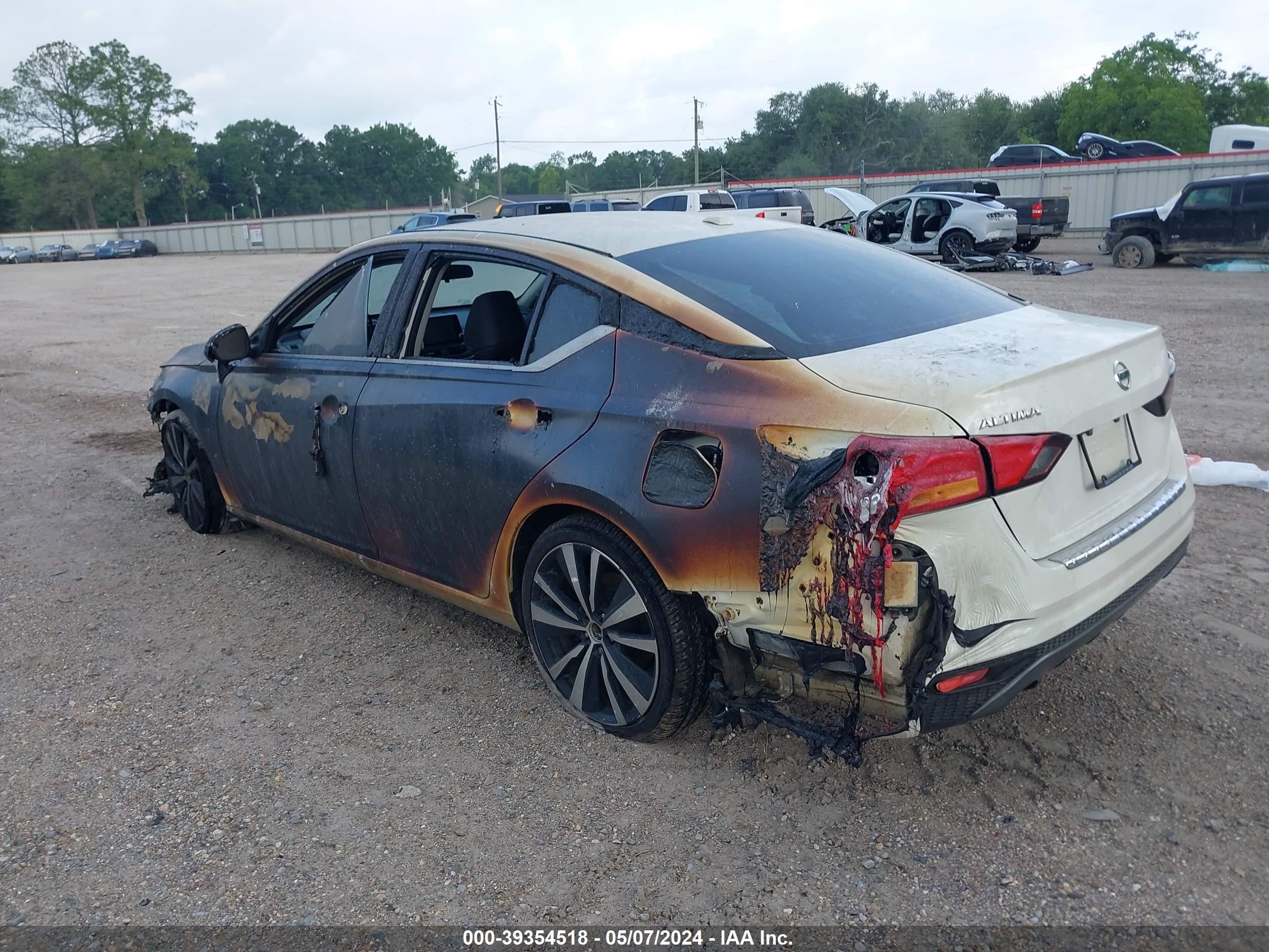 Photo 2 VIN: 1N4BL4CV2KN317966 - NISSAN ALTIMA 