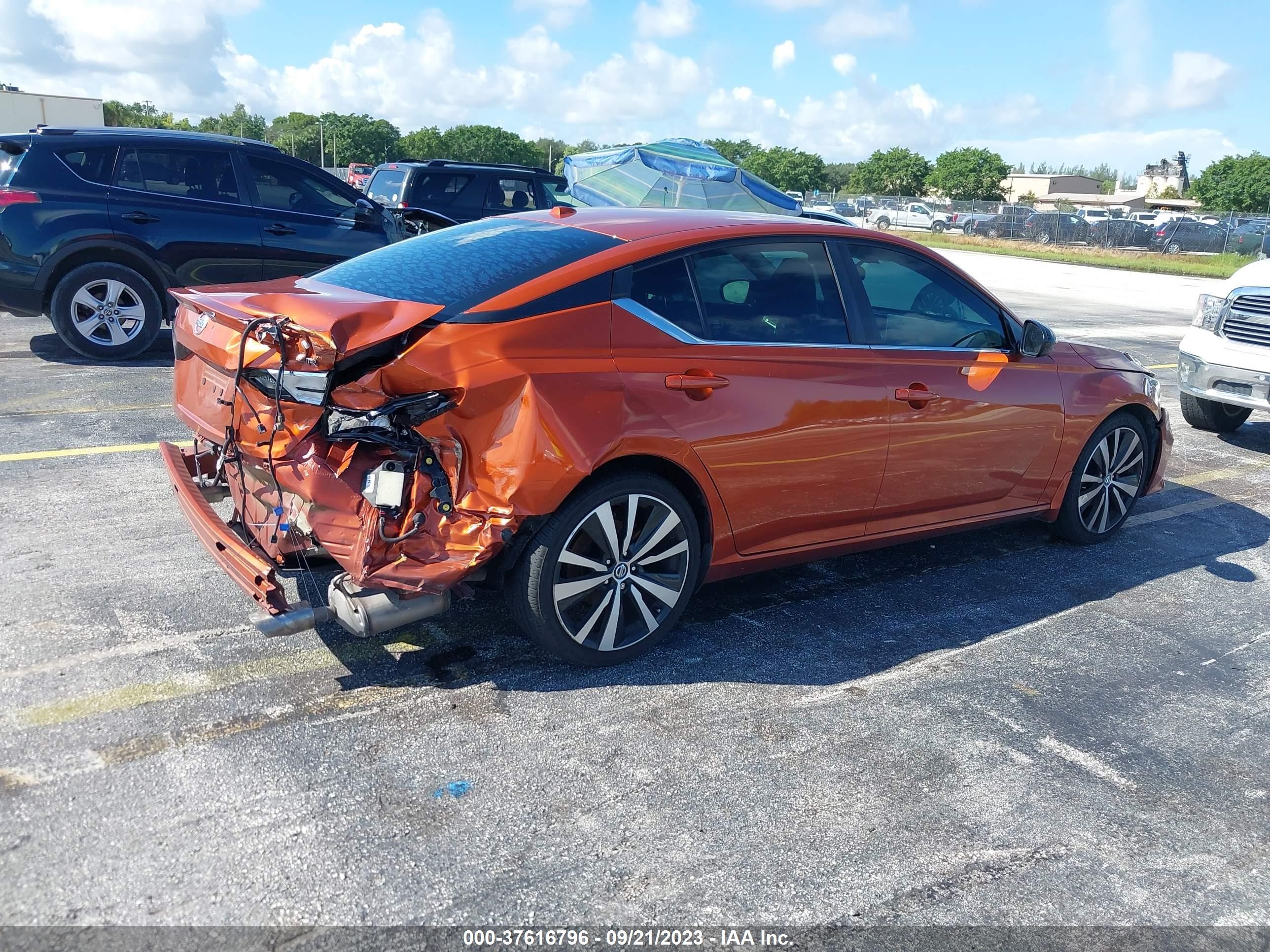 Photo 3 VIN: 1N4BL4CV2LN313451 - NISSAN ALTIMA 