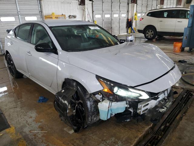 Photo 3 VIN: 1N4BL4CV2PN372893 - NISSAN ALTIMA SR 