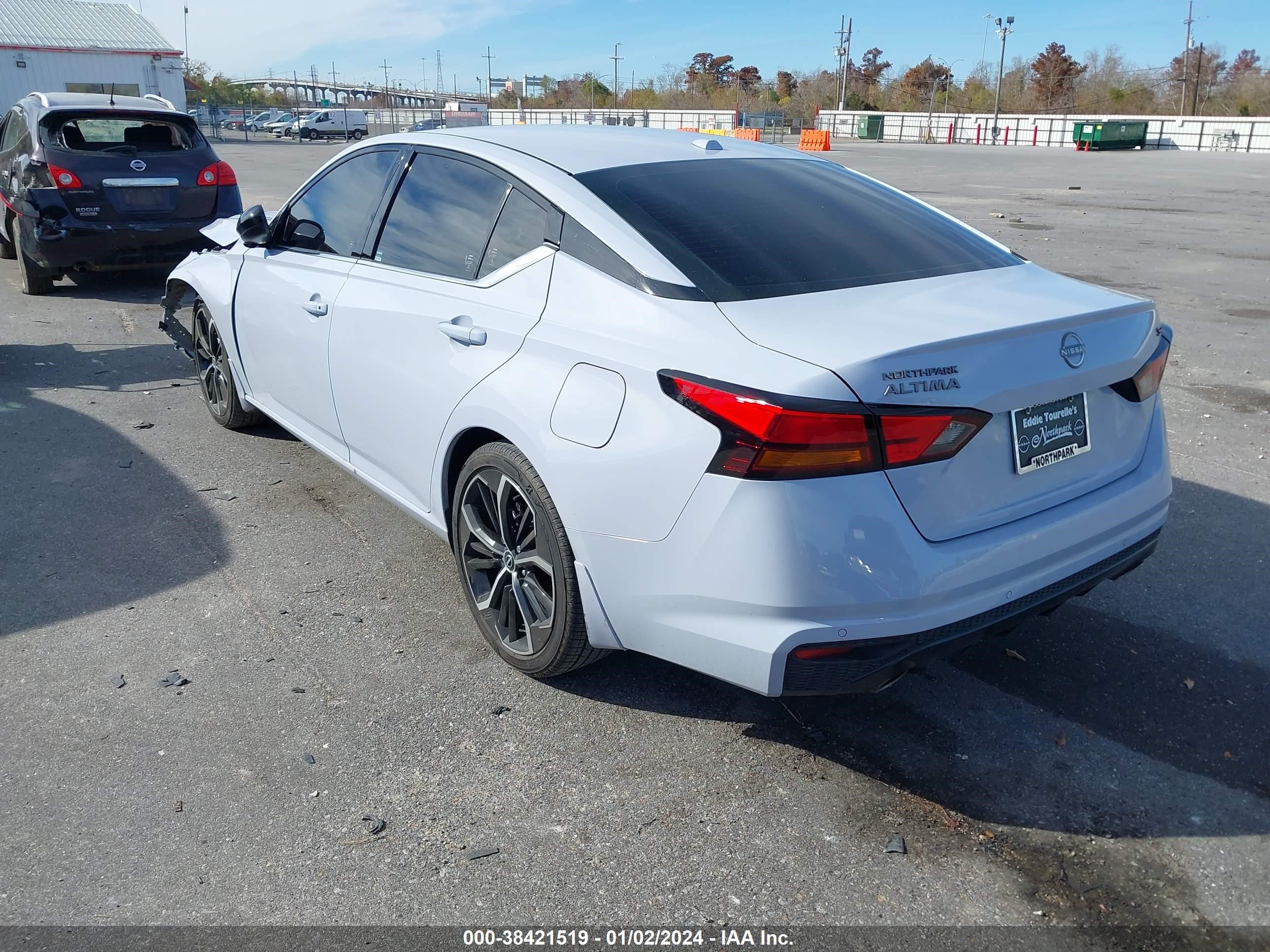 Photo 2 VIN: 1N4BL4CV2RN346720 - NISSAN ALTIMA 