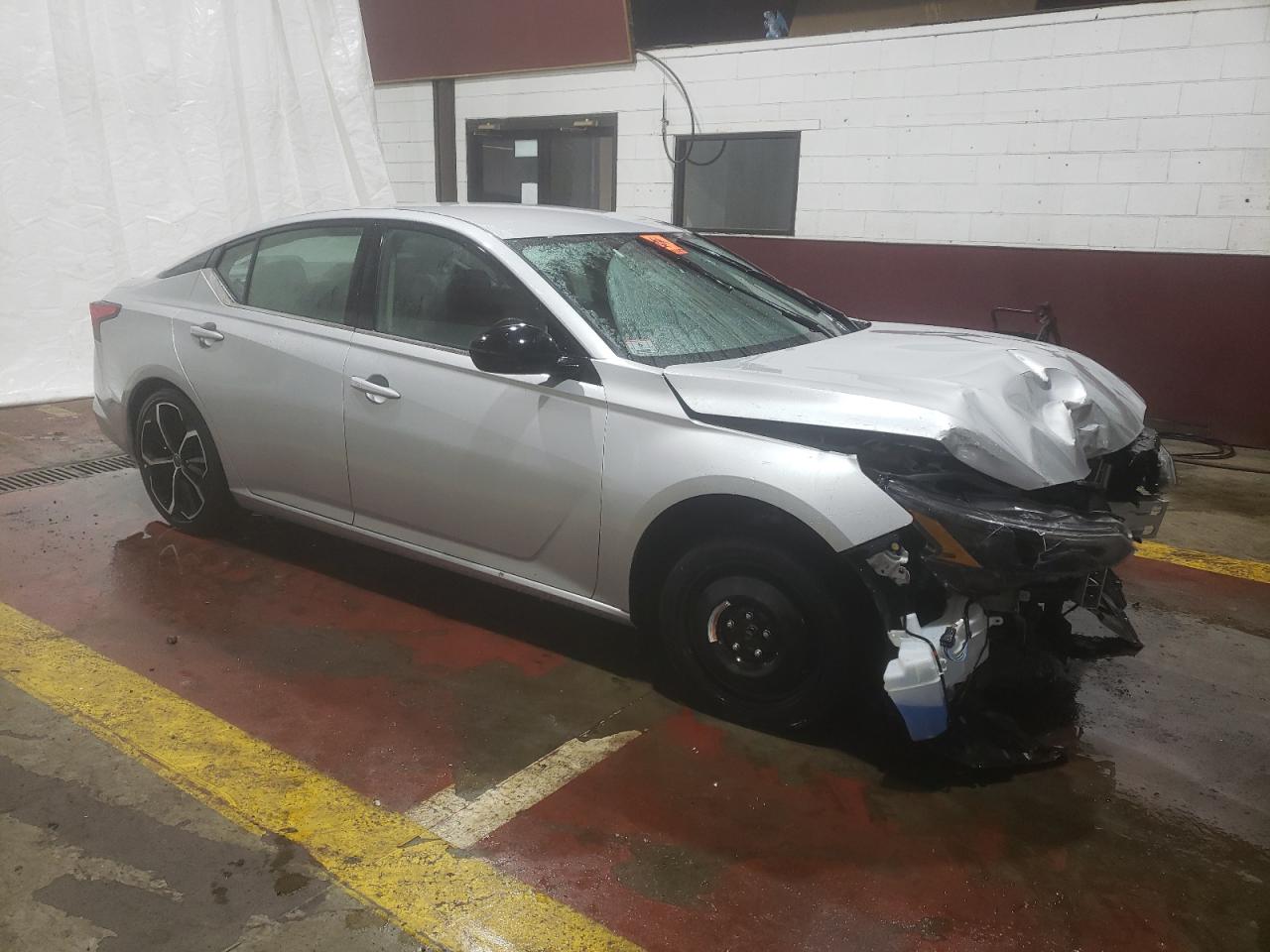 Photo 3 VIN: 1N4BL4CV3PN398130 - NISSAN ALTIMA 