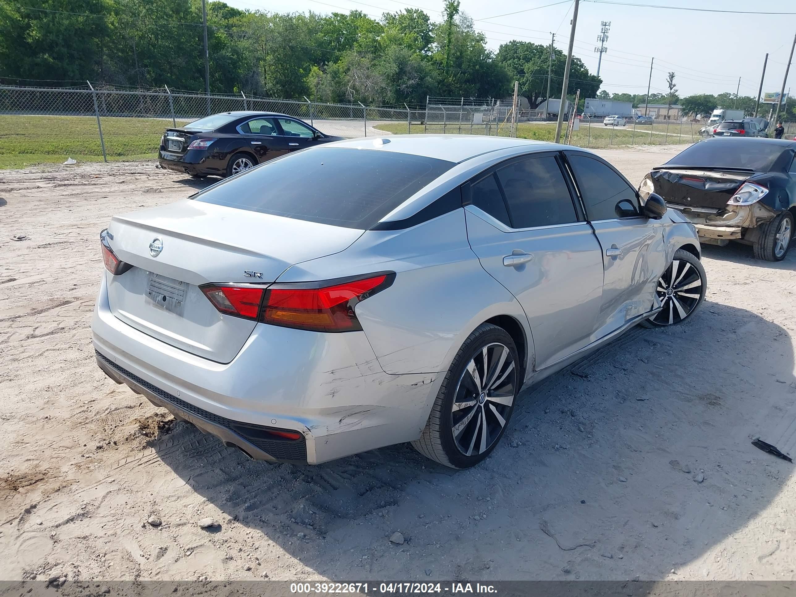 Photo 3 VIN: 1N4BL4CV5MN309928 - NISSAN ALTIMA 