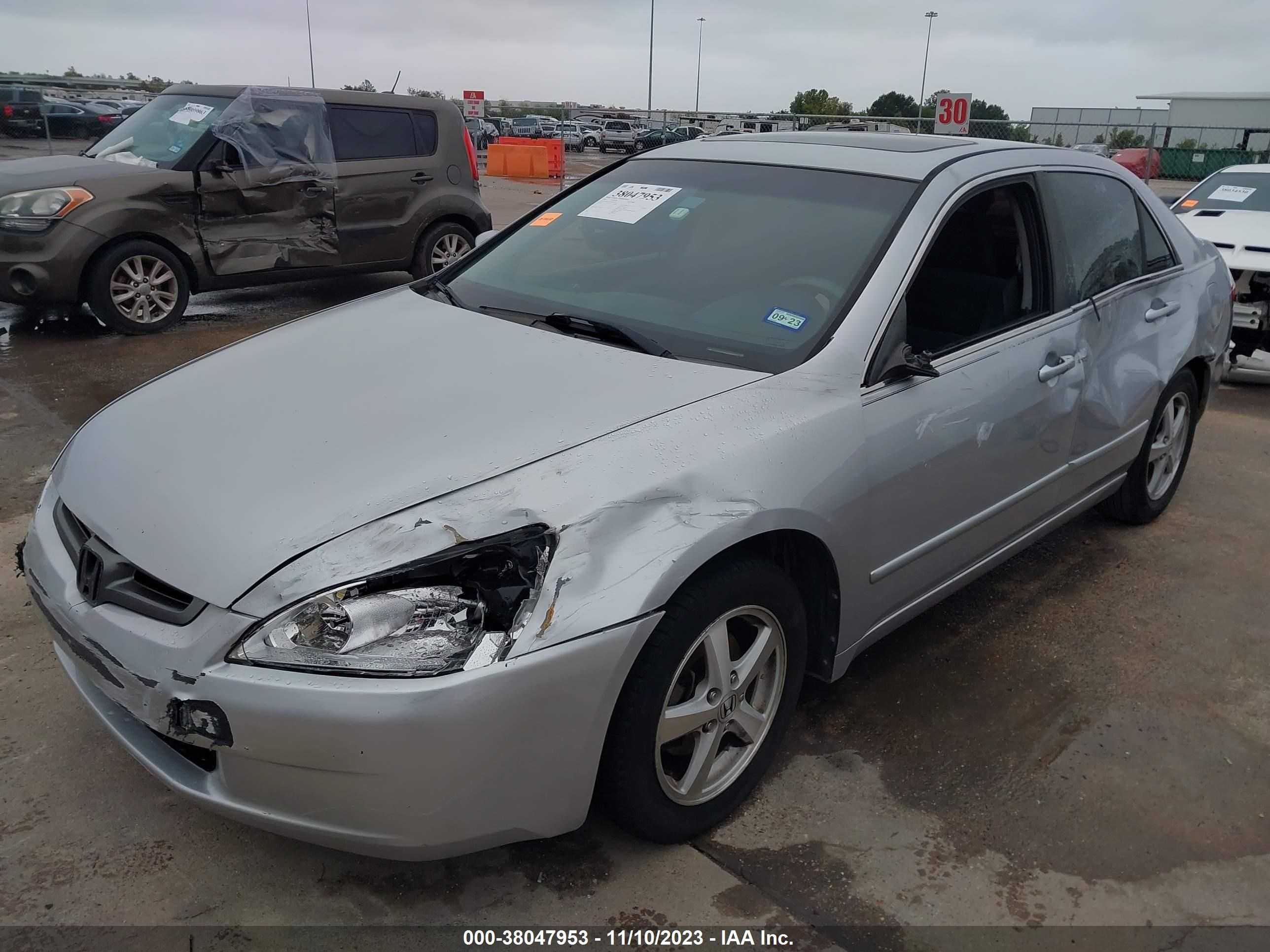 Photo 5 VIN: 1N4BL4CV7NN357433 - HONDA ACCORD 