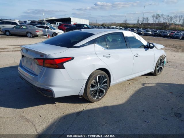 Photo 3 VIN: 1N4BL4CV8PN336609 - NISSAN ALTIMA 