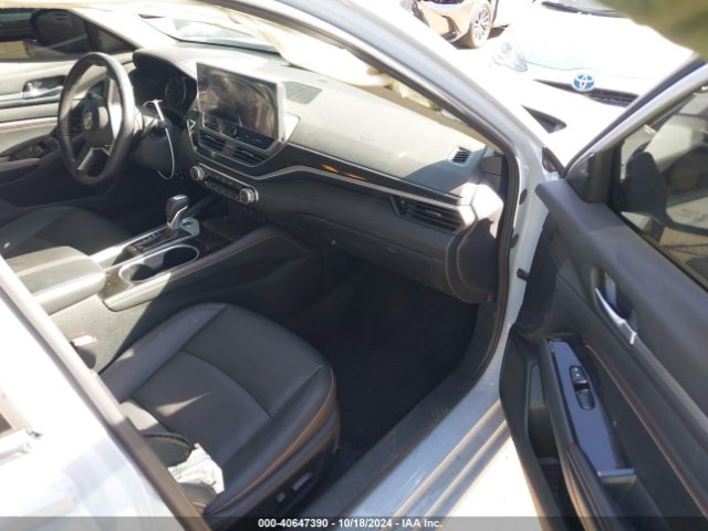 Photo 4 VIN: 1N4BL4CV8PN402446 - NISSAN ALTIMA 