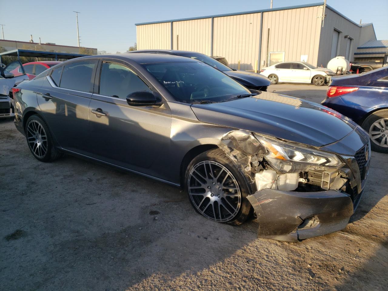 Photo 3 VIN: 1N4BL4CVXKC243983 - NISSAN ALTIMA 