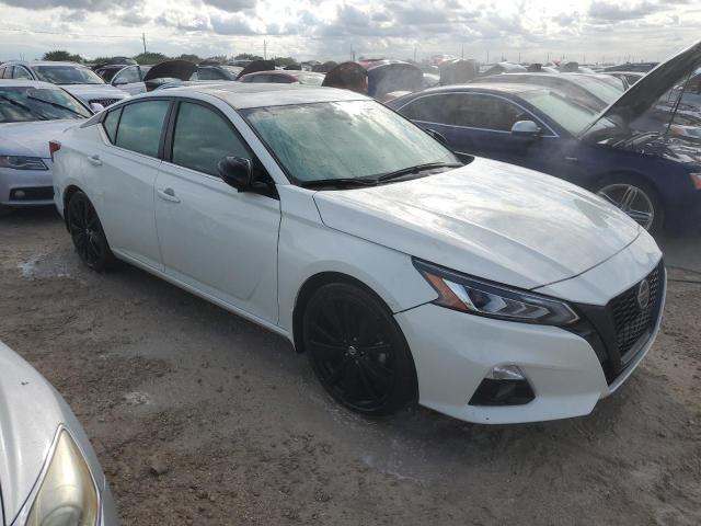 Photo 3 VIN: 1N4BL4CVXNN326998 - NISSAN ALTIMA SR 