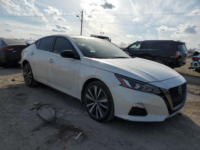 Photo 3 VIN: 1N4BL4CW6KN301830 - NISSAN ALTIMA SR 