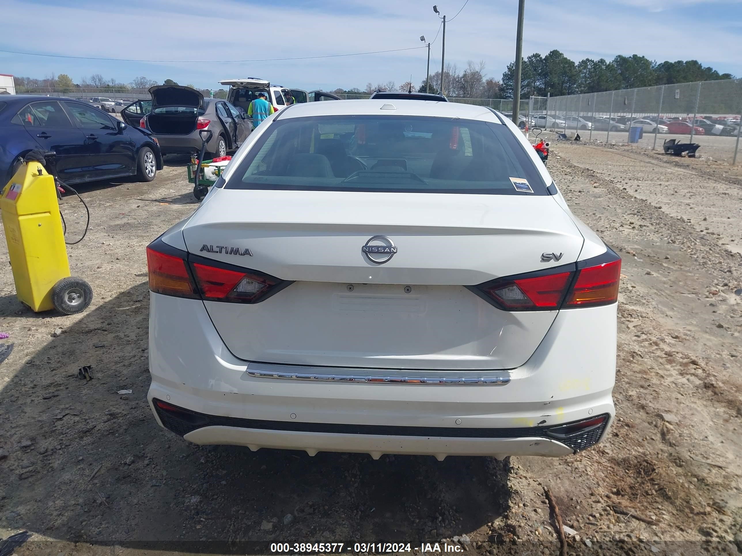 Photo 16 VIN: 1N4BL4DV0PN305093 - NISSAN ALTIMA 