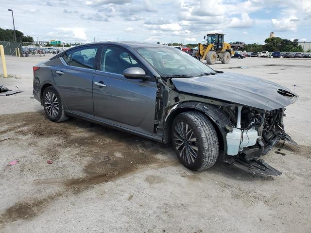 Photo 3 VIN: 1N4BL4DV2PN327161 - NISSAN ALTIMA SV 