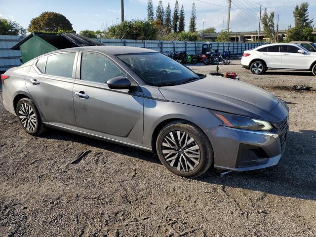 Photo 3 VIN: 1N4BL4DV2PN339701 - NISSAN ALTIMA SV 