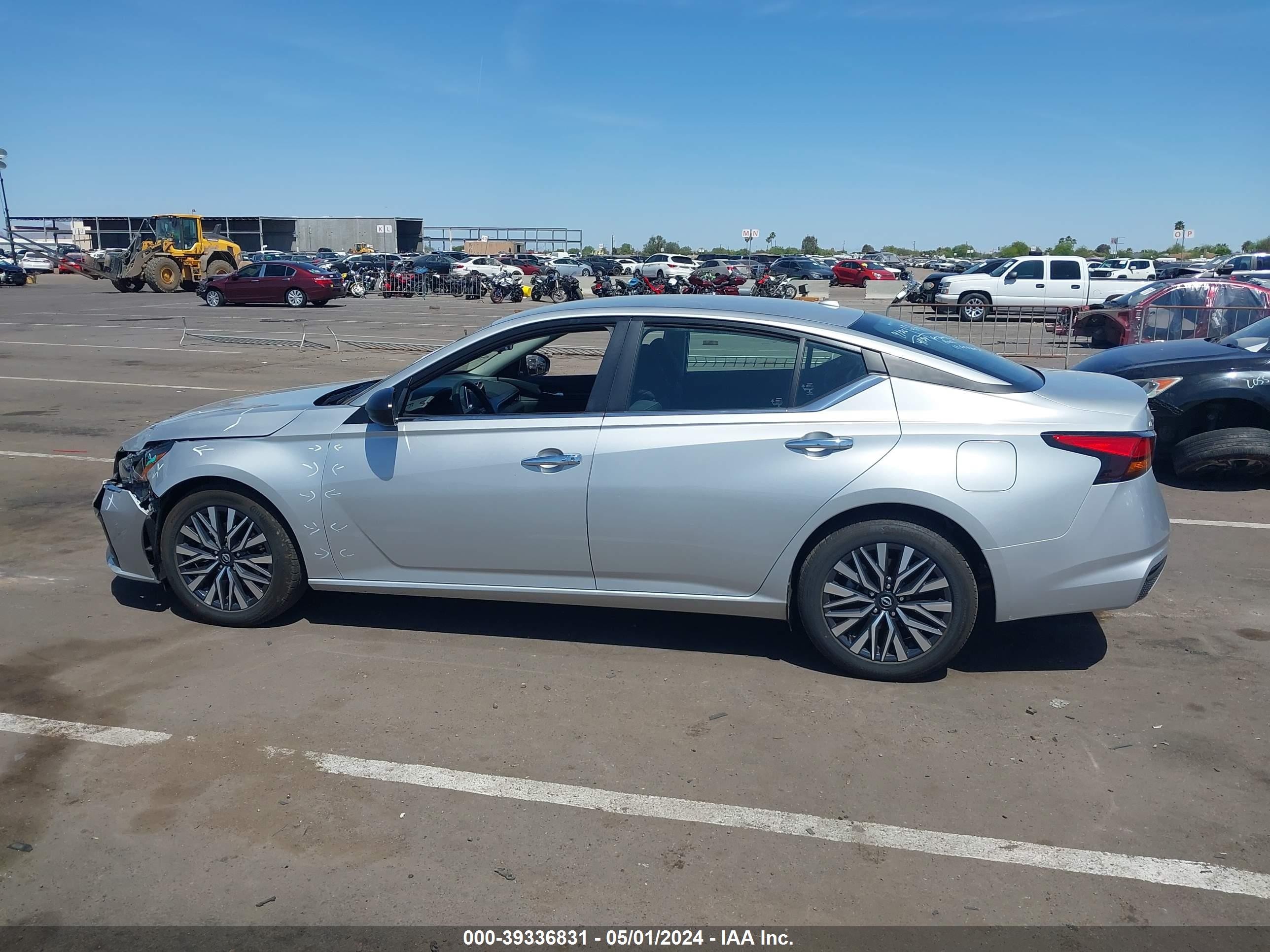 Photo 13 VIN: 1N4BL4DV2RN305602 - NISSAN ALTIMA 