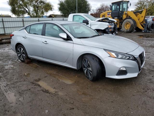 Photo 3 VIN: 1N4BL4DV3NN384241 - NISSAN ALTIMA SV 