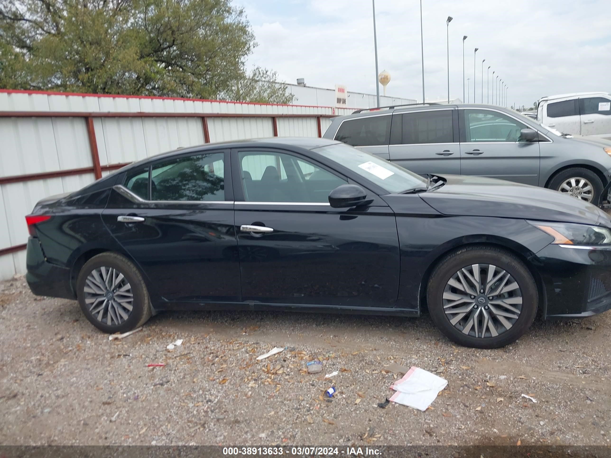 Photo 12 VIN: 1N4BL4DV3PN325712 - NISSAN ALTIMA 