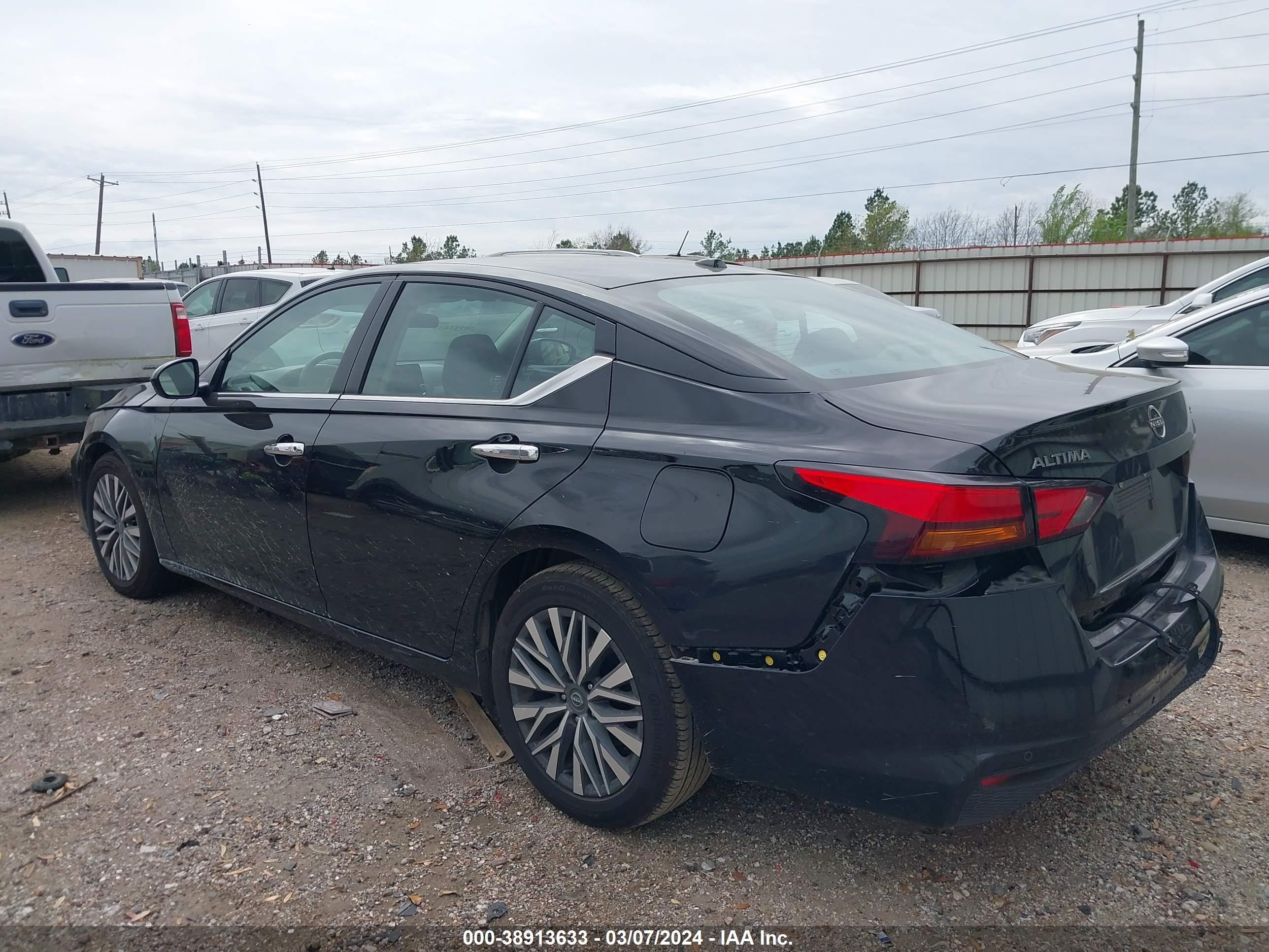 Photo 2 VIN: 1N4BL4DV3PN325712 - NISSAN ALTIMA 