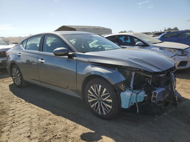 Photo 3 VIN: 1N4BL4DV4PN391069 - NISSAN ALTIMA SV 