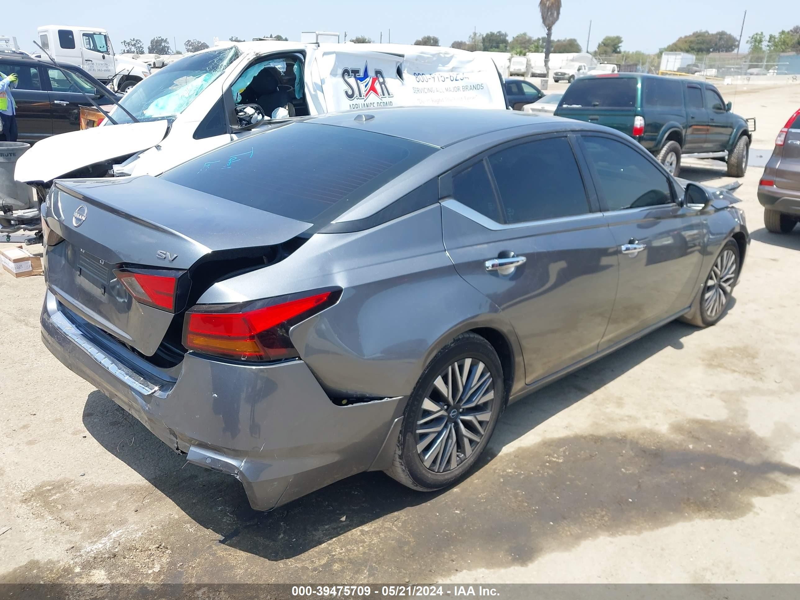 Photo 3 VIN: 1N4BL4DV6PN307009 - NISSAN ALTIMA 