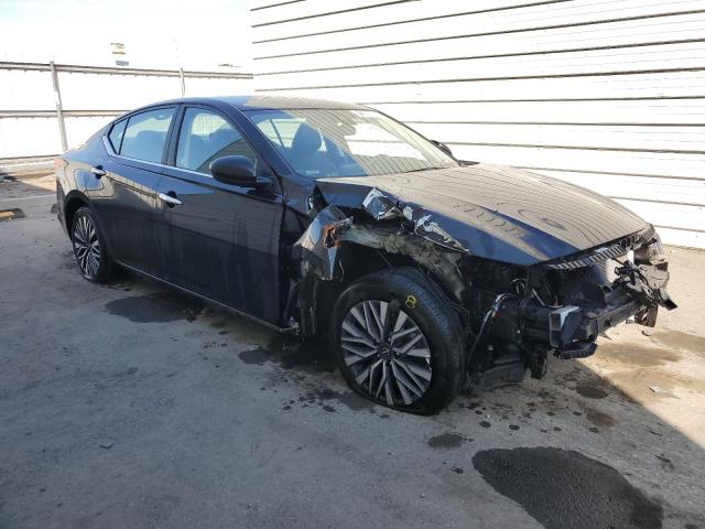 Photo 3 VIN: 1N4BL4DV7PN315040 - NISSAN ALTIMA SV 