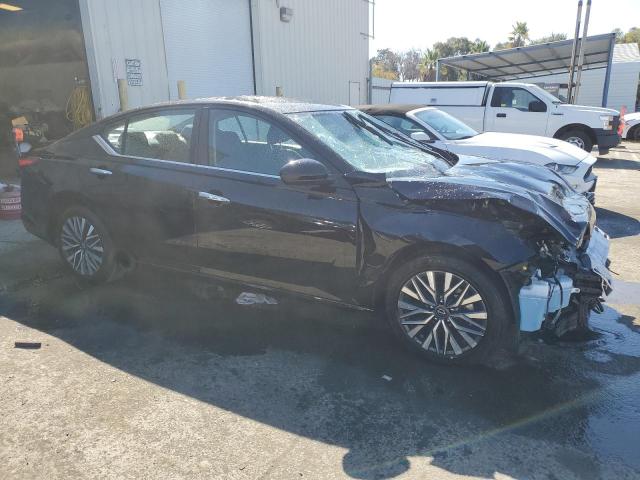 Photo 3 VIN: 1N4BL4DV7PN389428 - NISSAN ALTIMA SV 