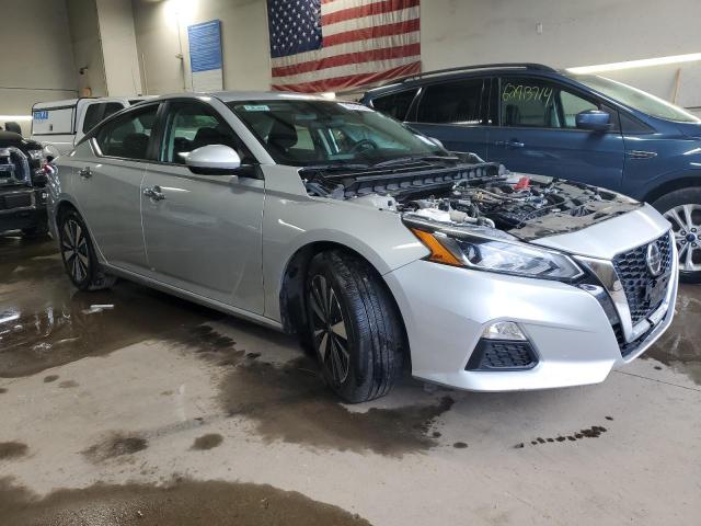 Photo 3 VIN: 1N4BL4DV8NN399382 - NISSAN ALTIMA SV 