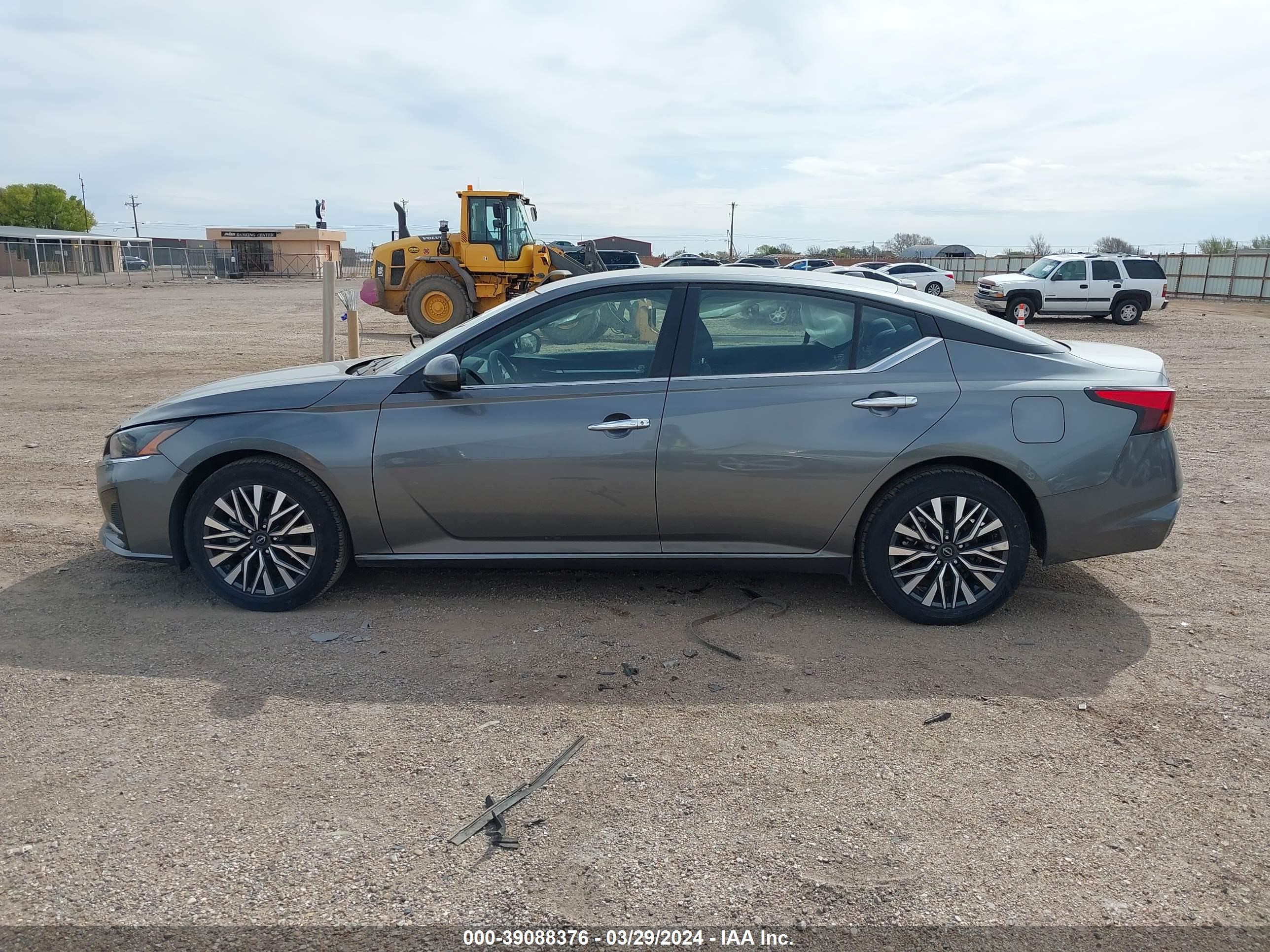 Photo 13 VIN: 1N4BL4DV8PN340481 - NISSAN ALTIMA 