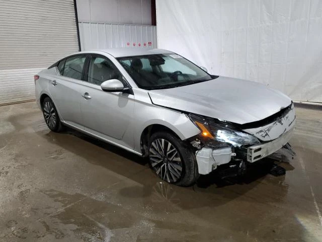 Photo 3 VIN: 1N4BL4DV8PN351142 - NISSAN ALTIMA SV 