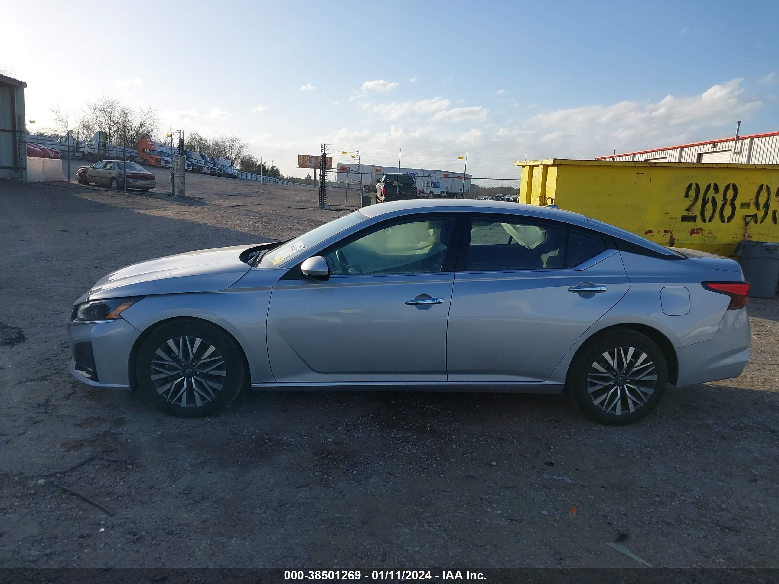 Photo 14 VIN: 1N4BL4DV8PN352145 - NISSAN ALTIMA 