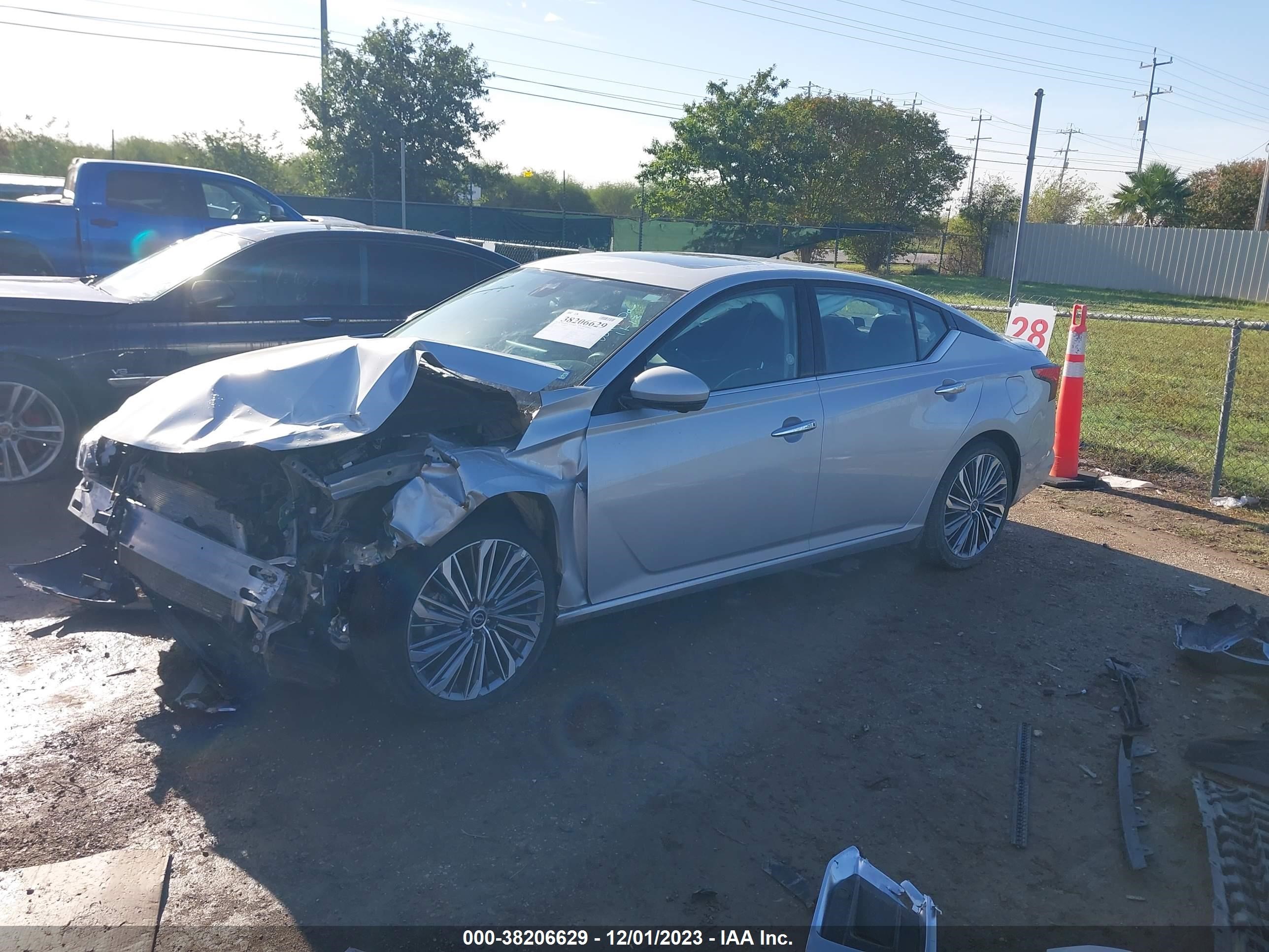 Photo 13 VIN: 1N4BL4EV0PN396316 - NISSAN ALTIMA 