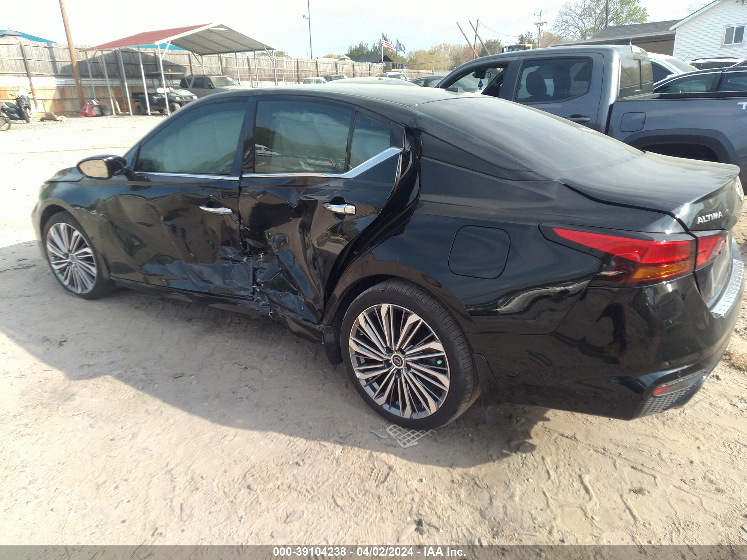 Photo 2 VIN: 1N4BL4EV3PN424870 - NISSAN ALTIMA 