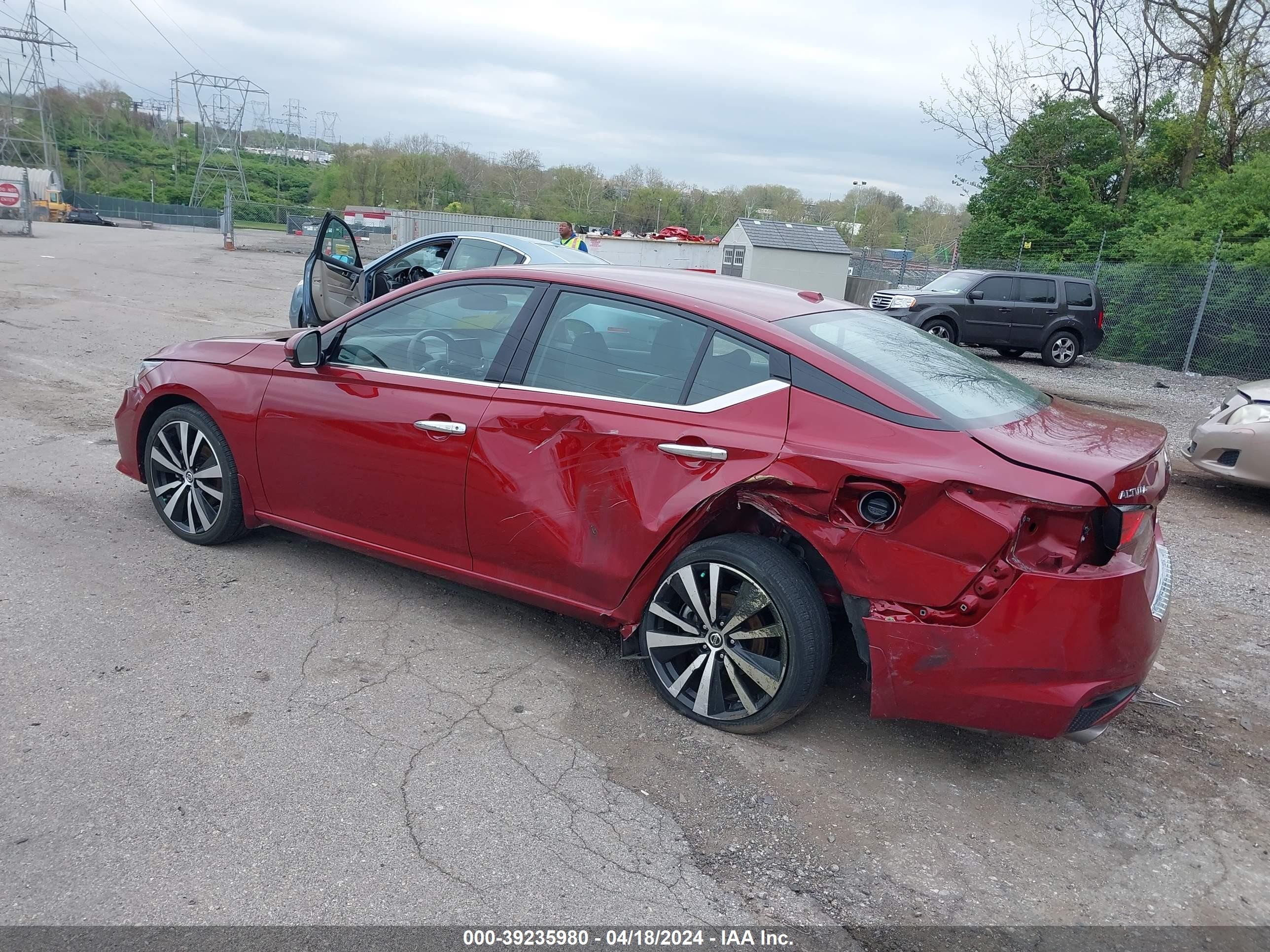 Photo 2 VIN: 1N4BL4FW4MN302859 - NISSAN ALTIMA 