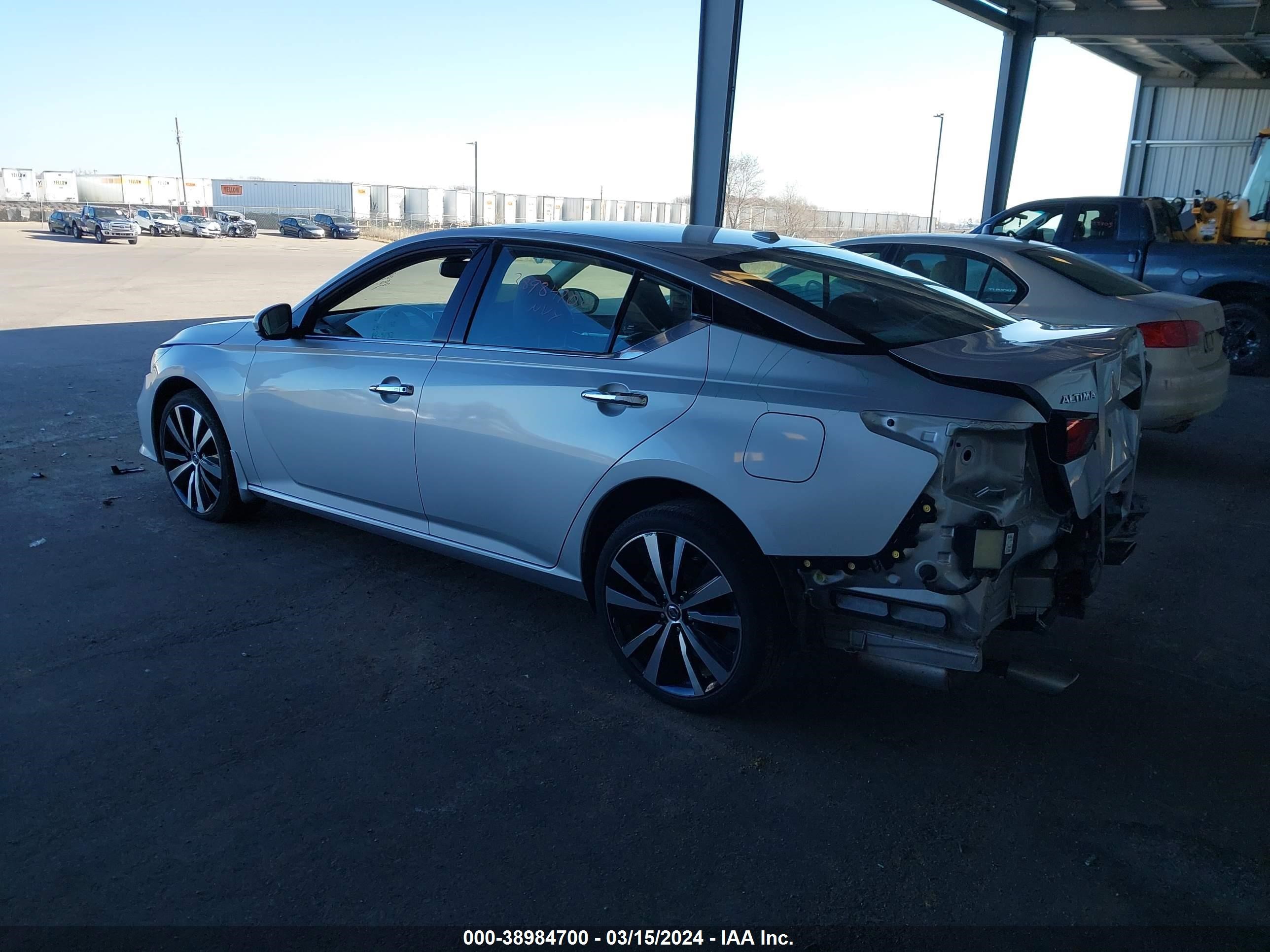 Photo 2 VIN: 1N4BL4FW6KN302875 - NISSAN ALTIMA 