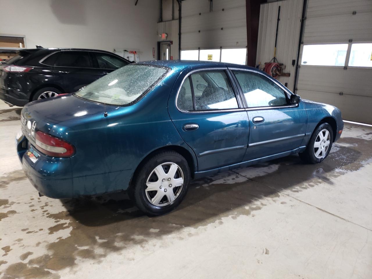 Photo 2 VIN: 1N4BU31D7TC141026 - NISSAN ALTIMA 