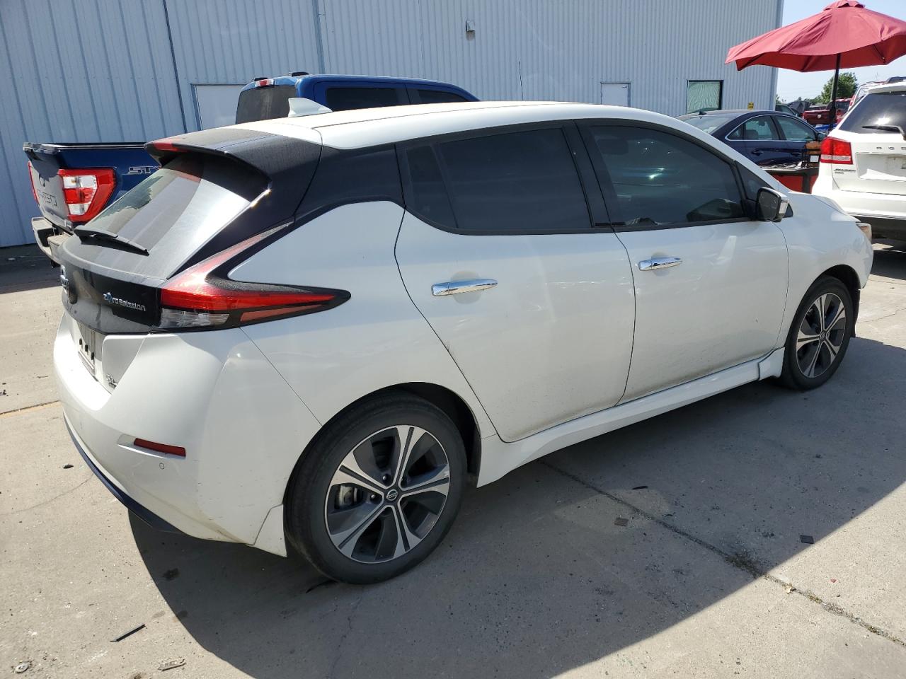 Photo 2 VIN: 1N4BZ1DP7LC311123 - NISSAN LEAF 