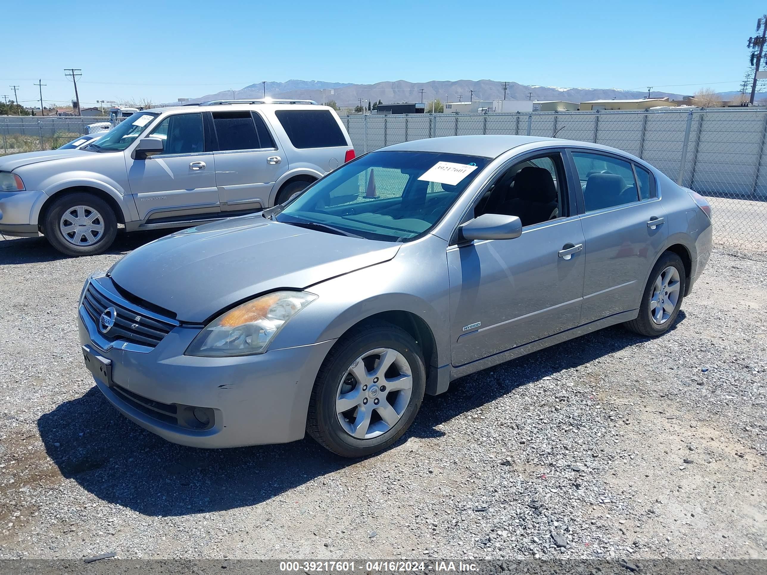 Photo 1 VIN: 1N4CL21E09C137340 - NISSAN ALTIMA 