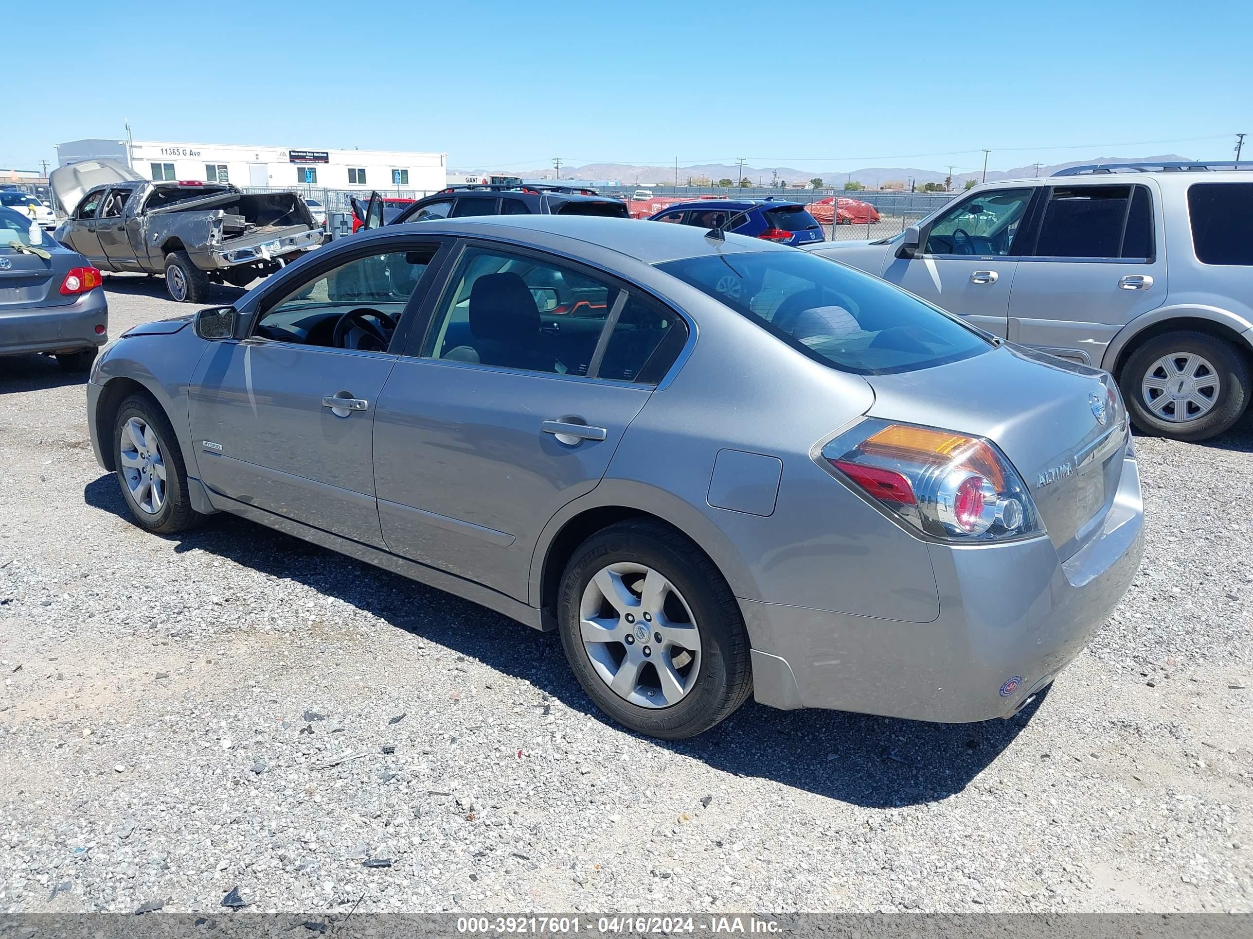 Photo 2 VIN: 1N4CL21E09C137340 - NISSAN ALTIMA 