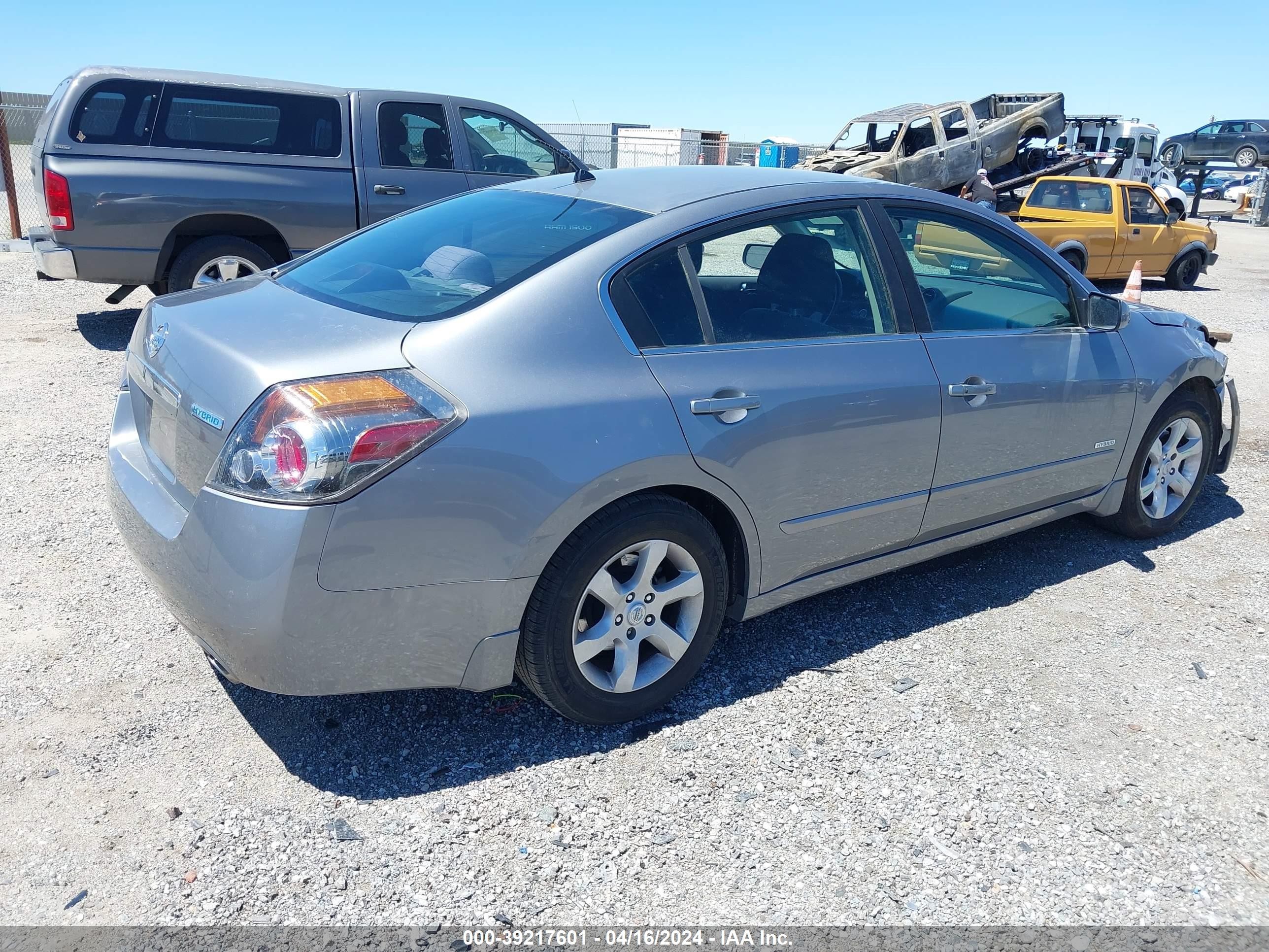 Photo 3 VIN: 1N4CL21E09C137340 - NISSAN ALTIMA 