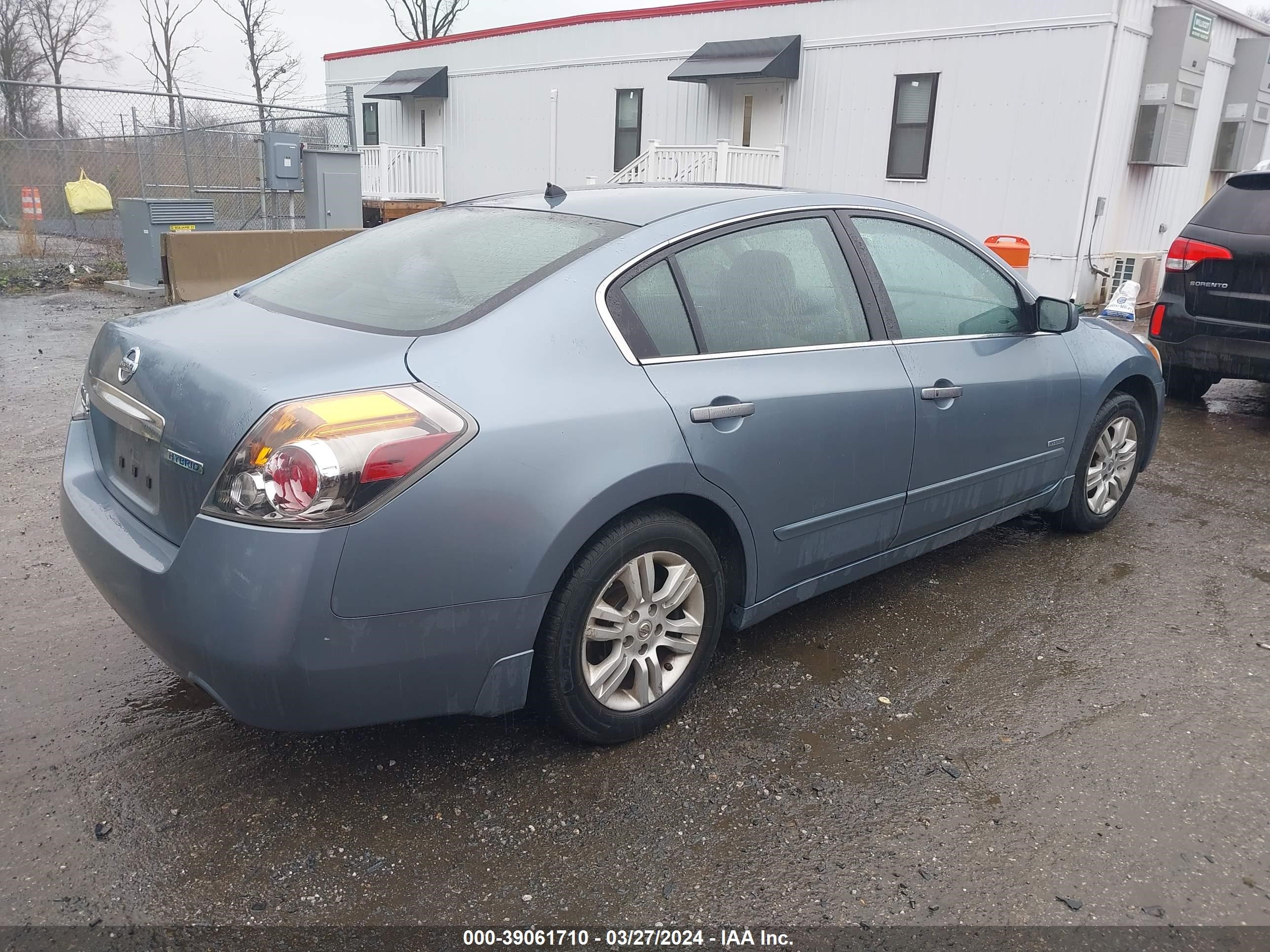 Photo 3 VIN: 1N4CL2AP3BC173319 - NISSAN ALTIMA 