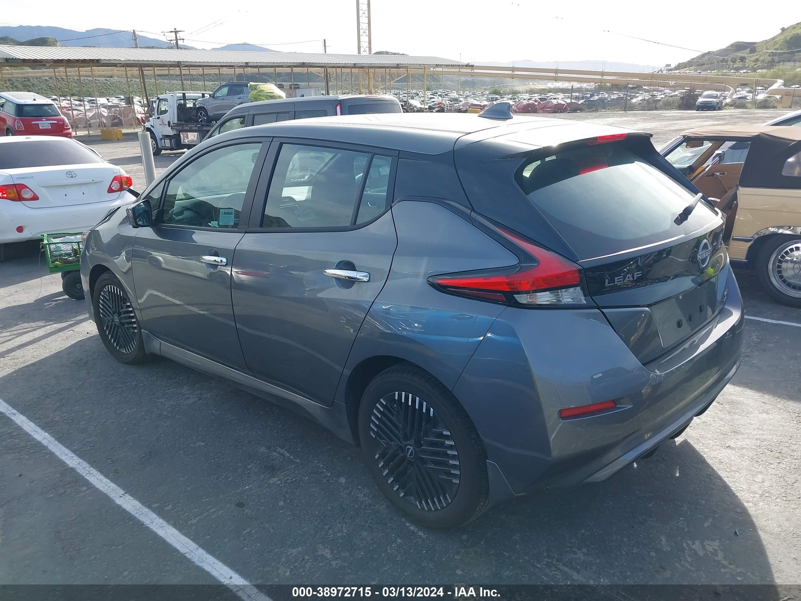 Photo 2 VIN: 1N4CZ1CV4PC563356 - NISSAN LEAF 