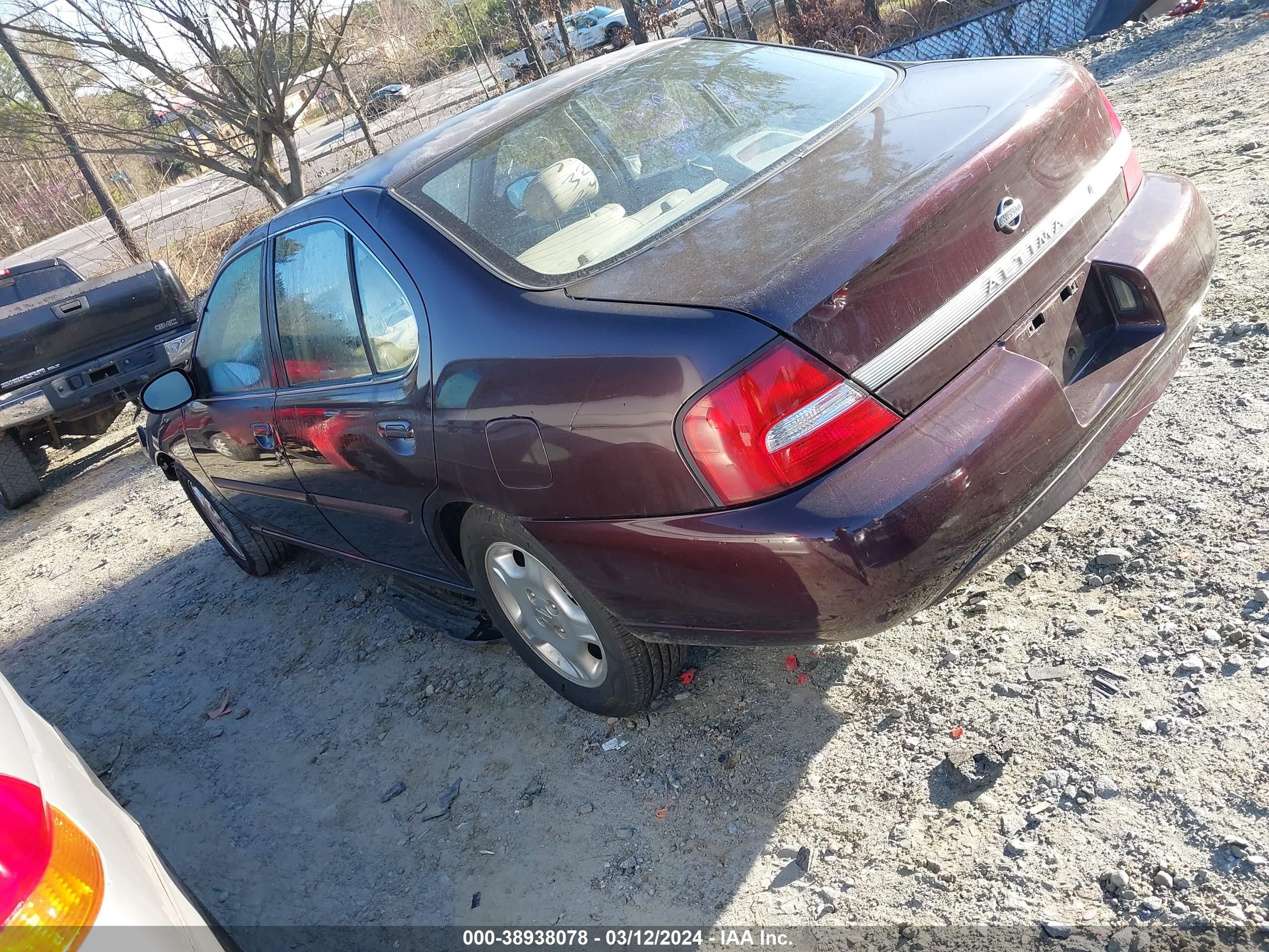 Photo 2 VIN: 1N4DL01A8YC153693 - NISSAN ALTIMA 