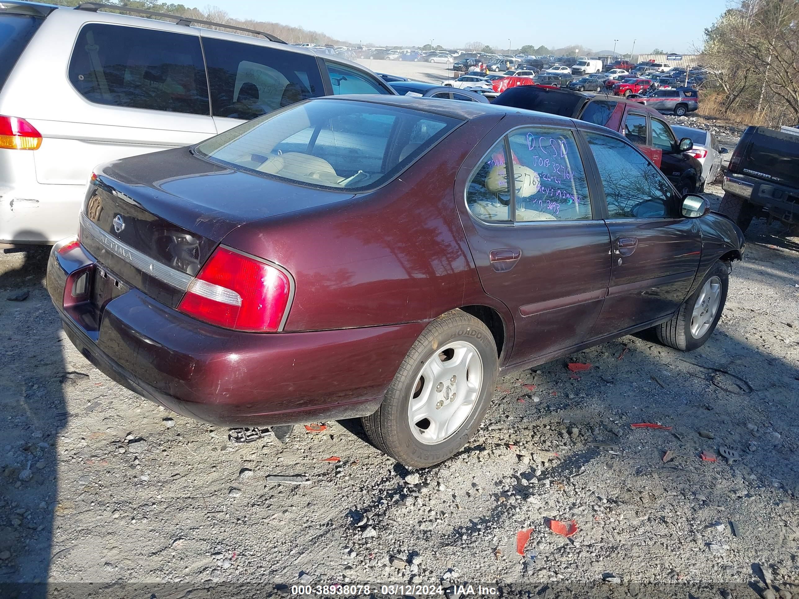 Photo 3 VIN: 1N4DL01A8YC153693 - NISSAN ALTIMA 