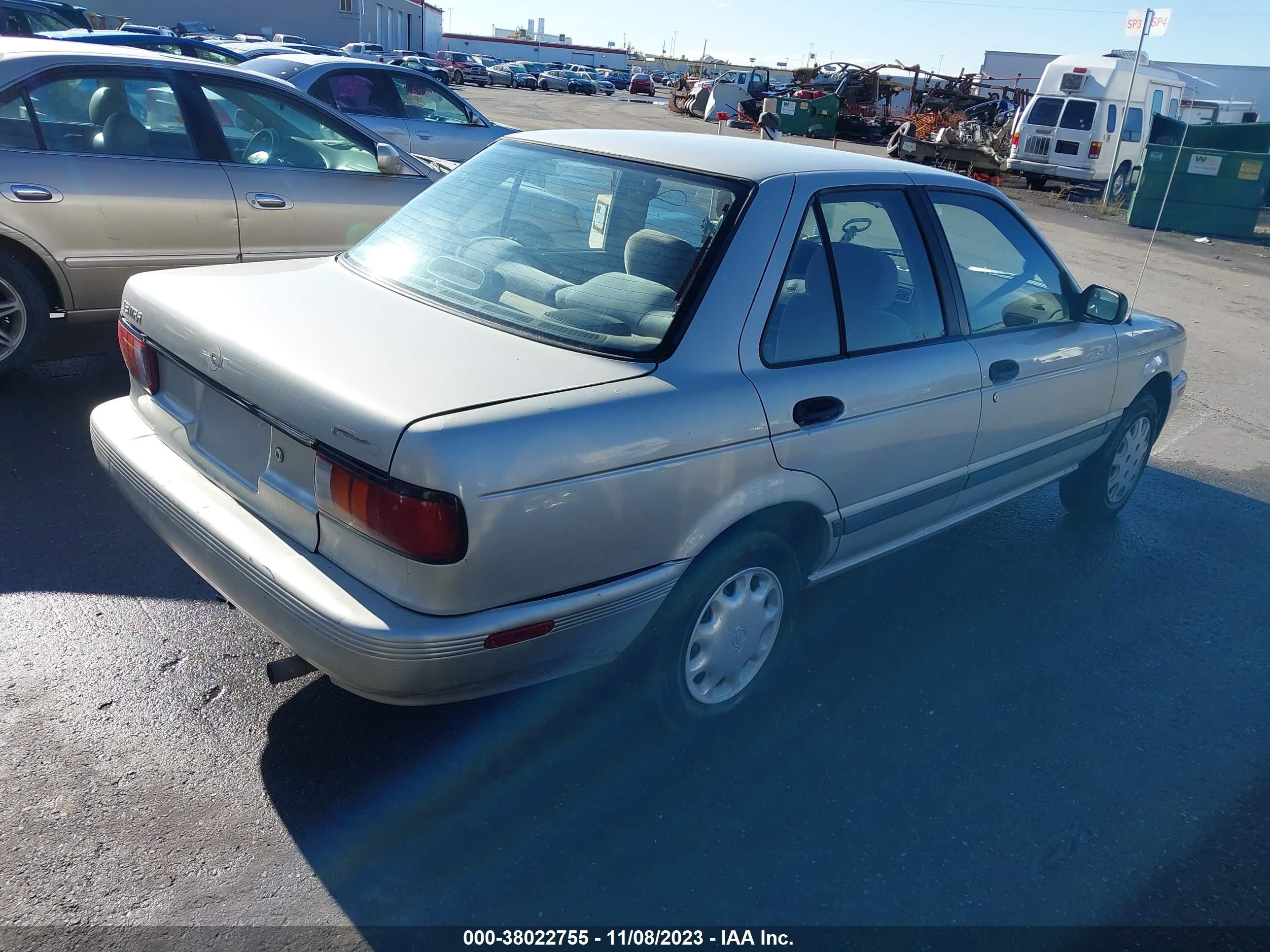 Photo 3 VIN: 1N4EB31P2RC883145 - NISSAN SENTRA 