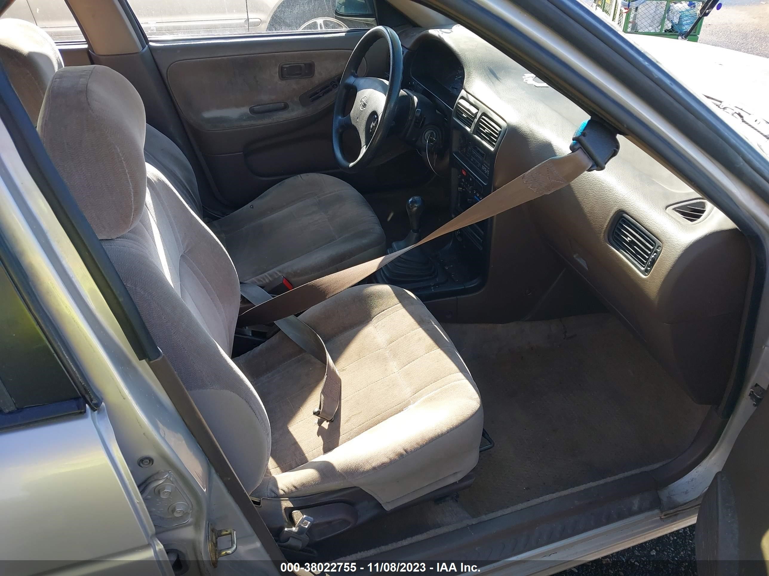 Photo 4 VIN: 1N4EB31P2RC883145 - NISSAN SENTRA 