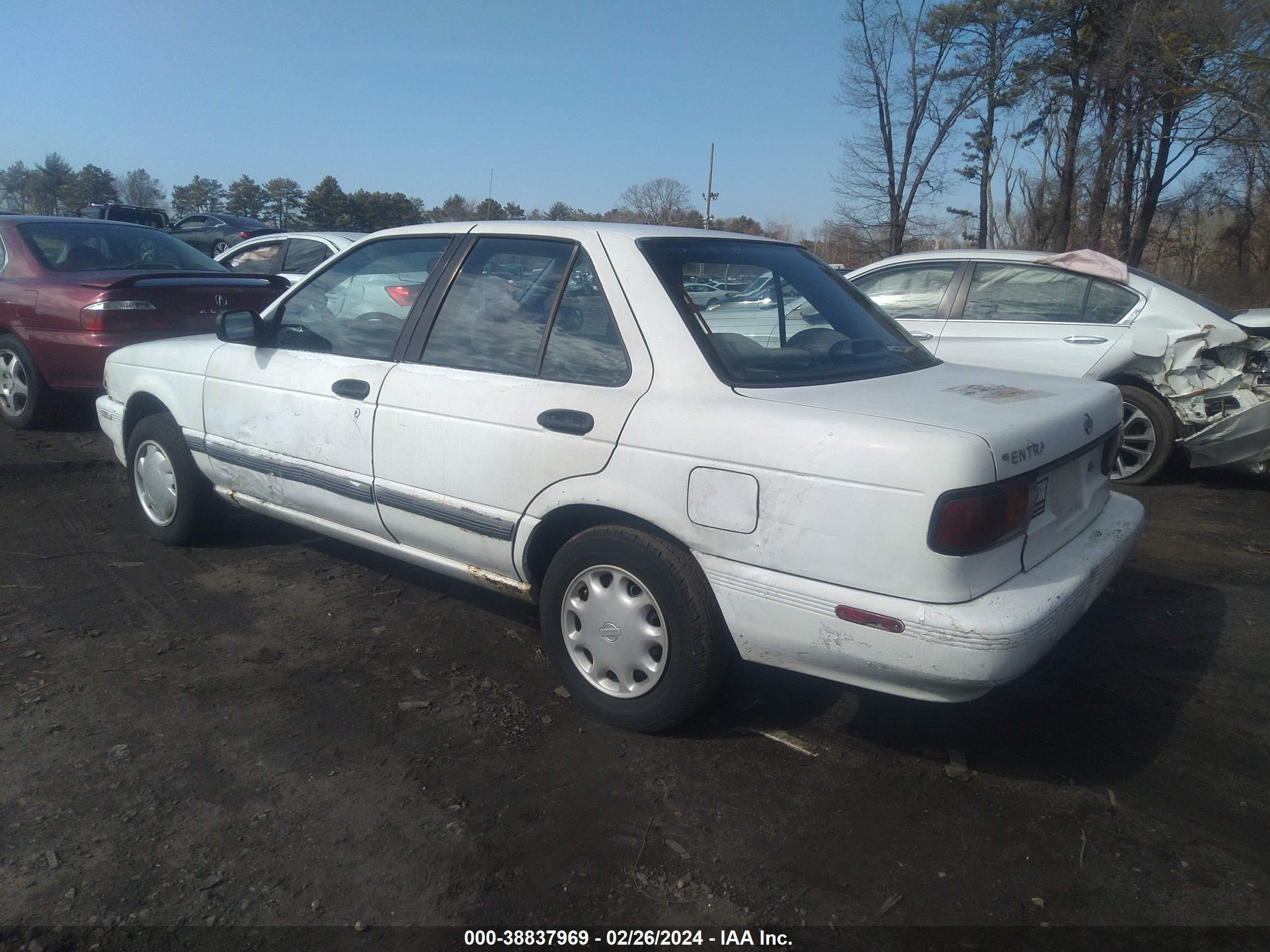 Photo 2 VIN: 1N4EB31P8RC866897 - NISSAN SENTRA 