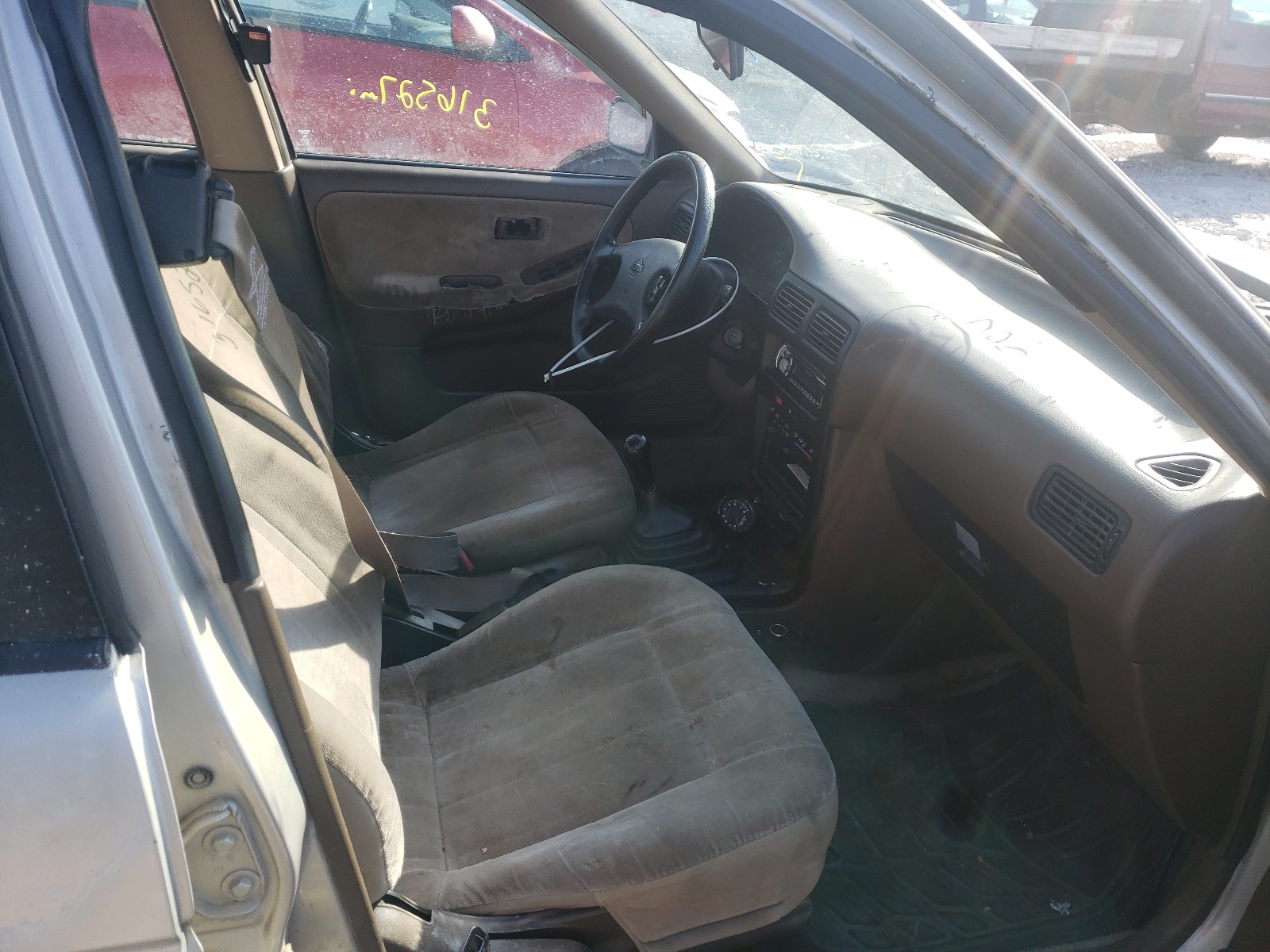 Photo 4 VIN: 1N4EB31PXRC872667 - NISSAN SENTRA E 