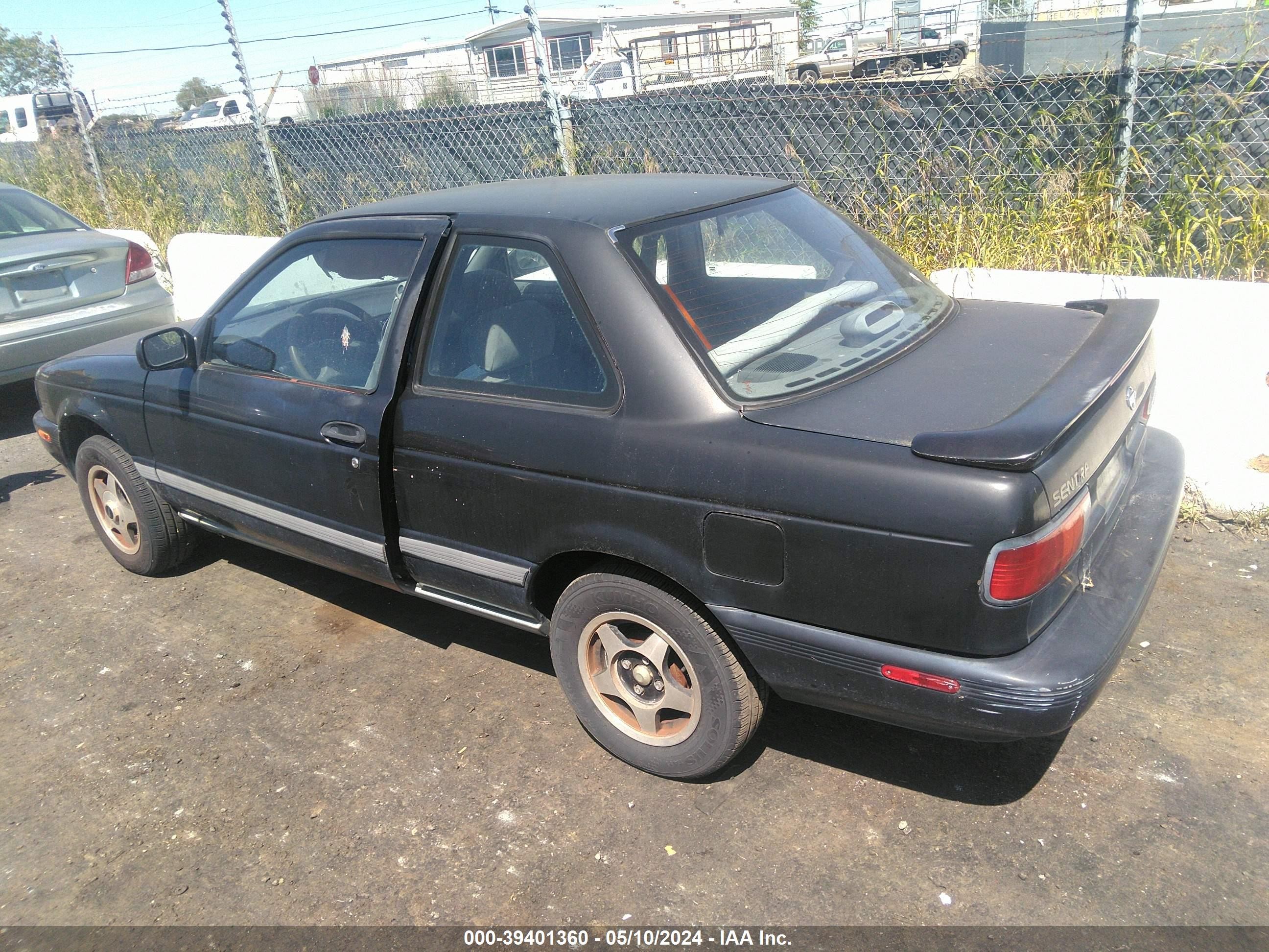 Photo 2 VIN: 1N4EB32A6PC752274 - NISSAN SENTRA 