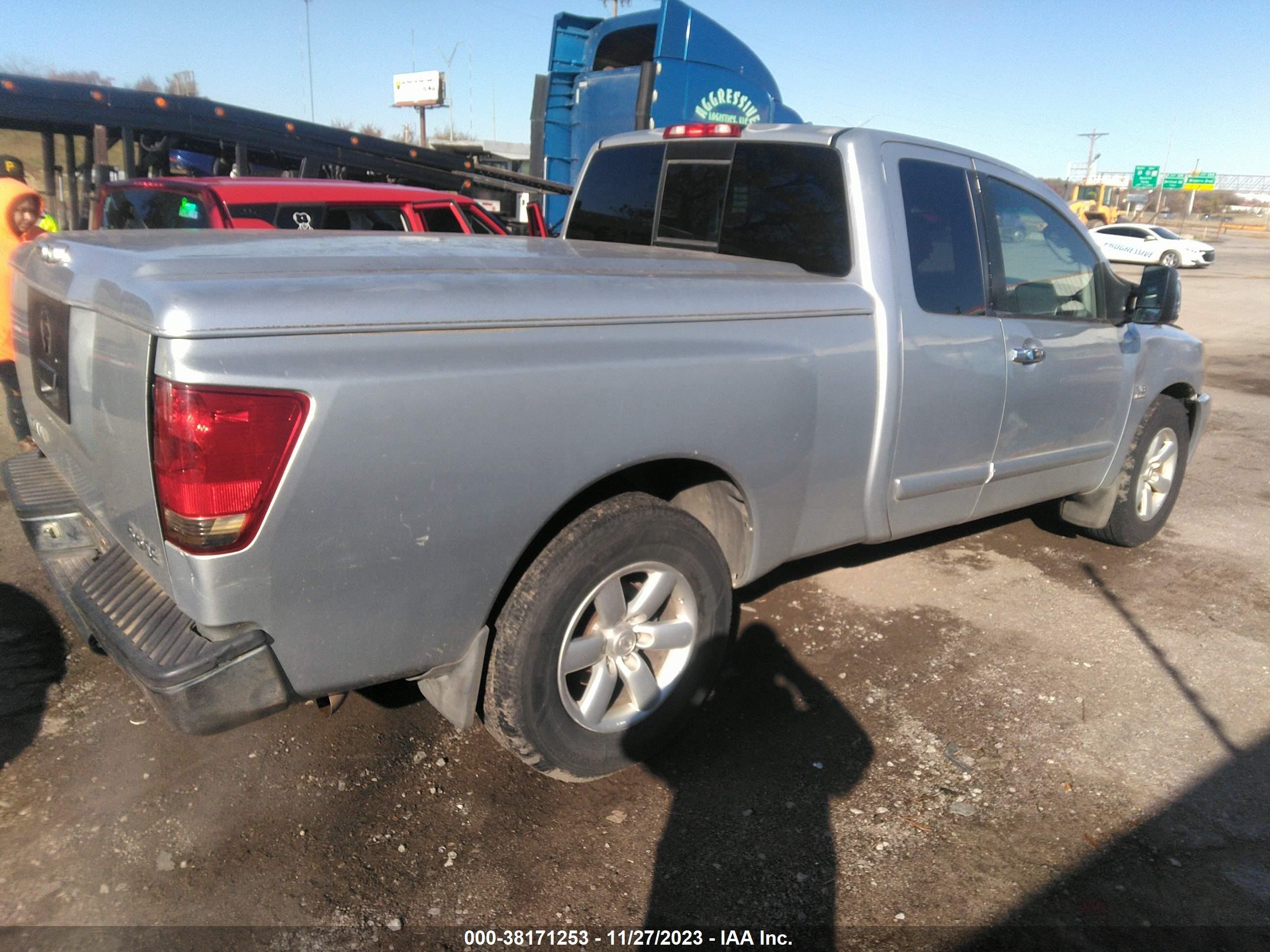 Photo 3 VIN: 1N6AA06A04N537457 - NISSAN TITAN 