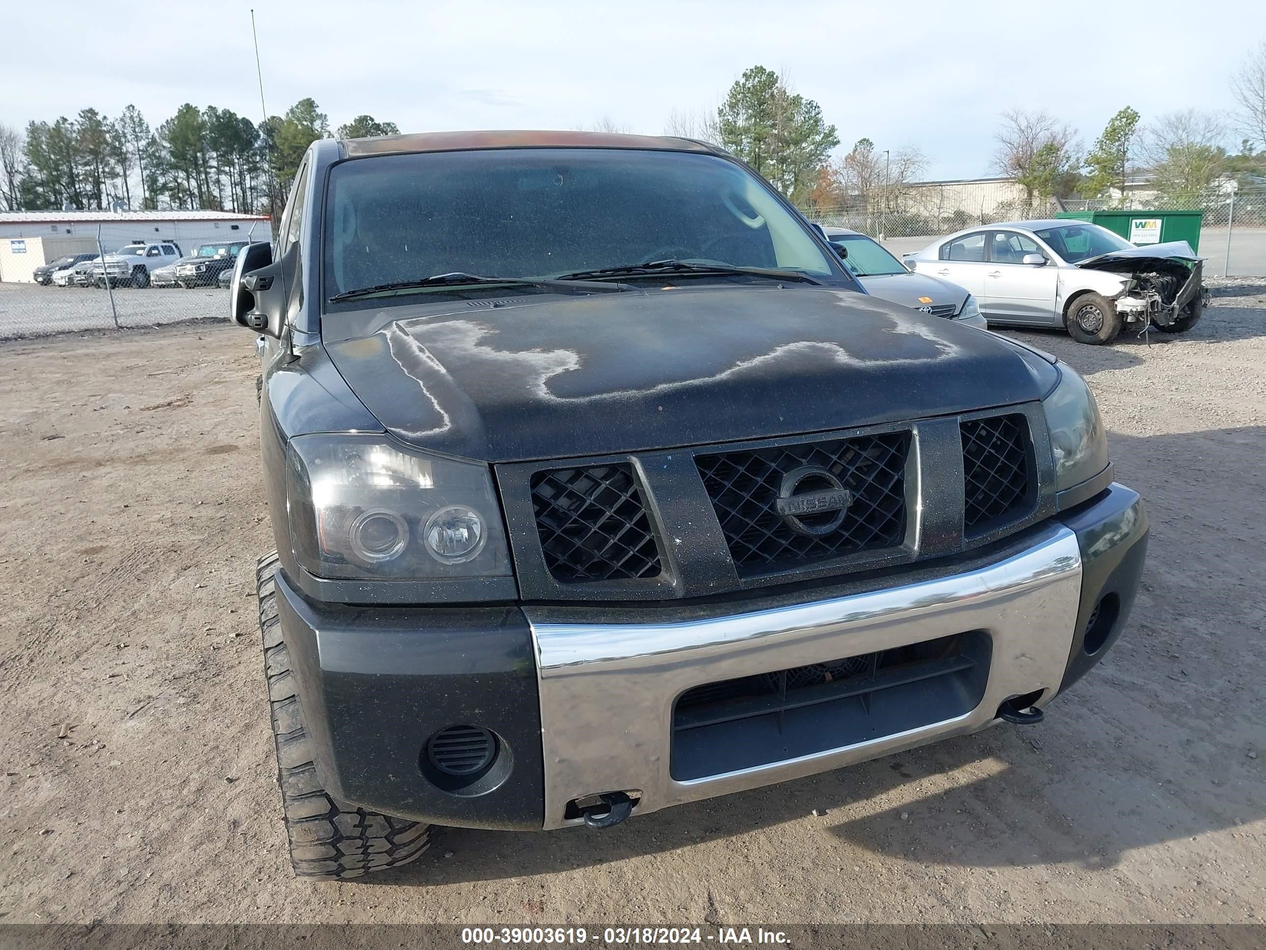 Photo 5 VIN: 1N6AA06A35N516863 - NISSAN TITAN 